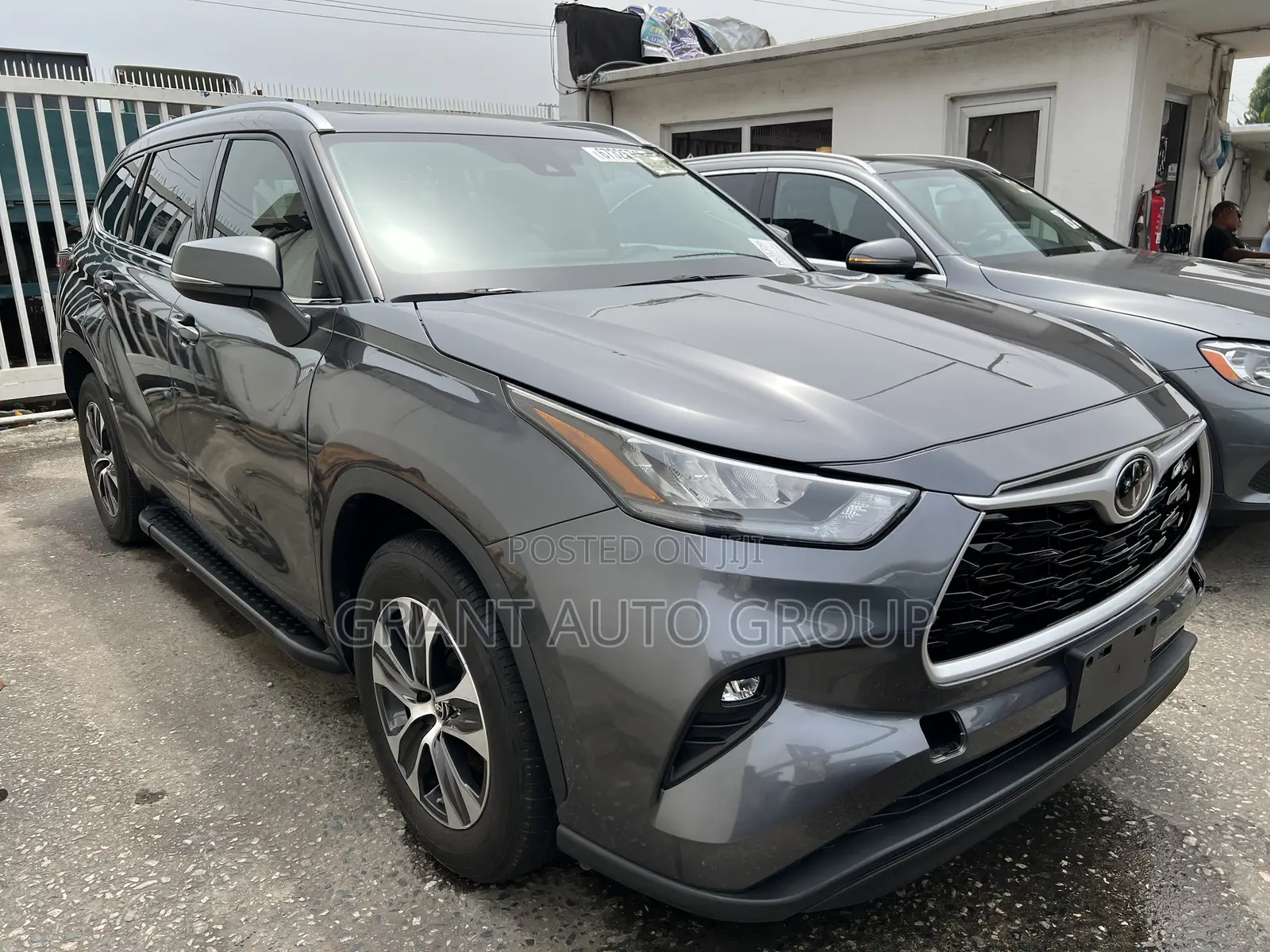 Toyota Highlander XLE AWD 2020 Gray
