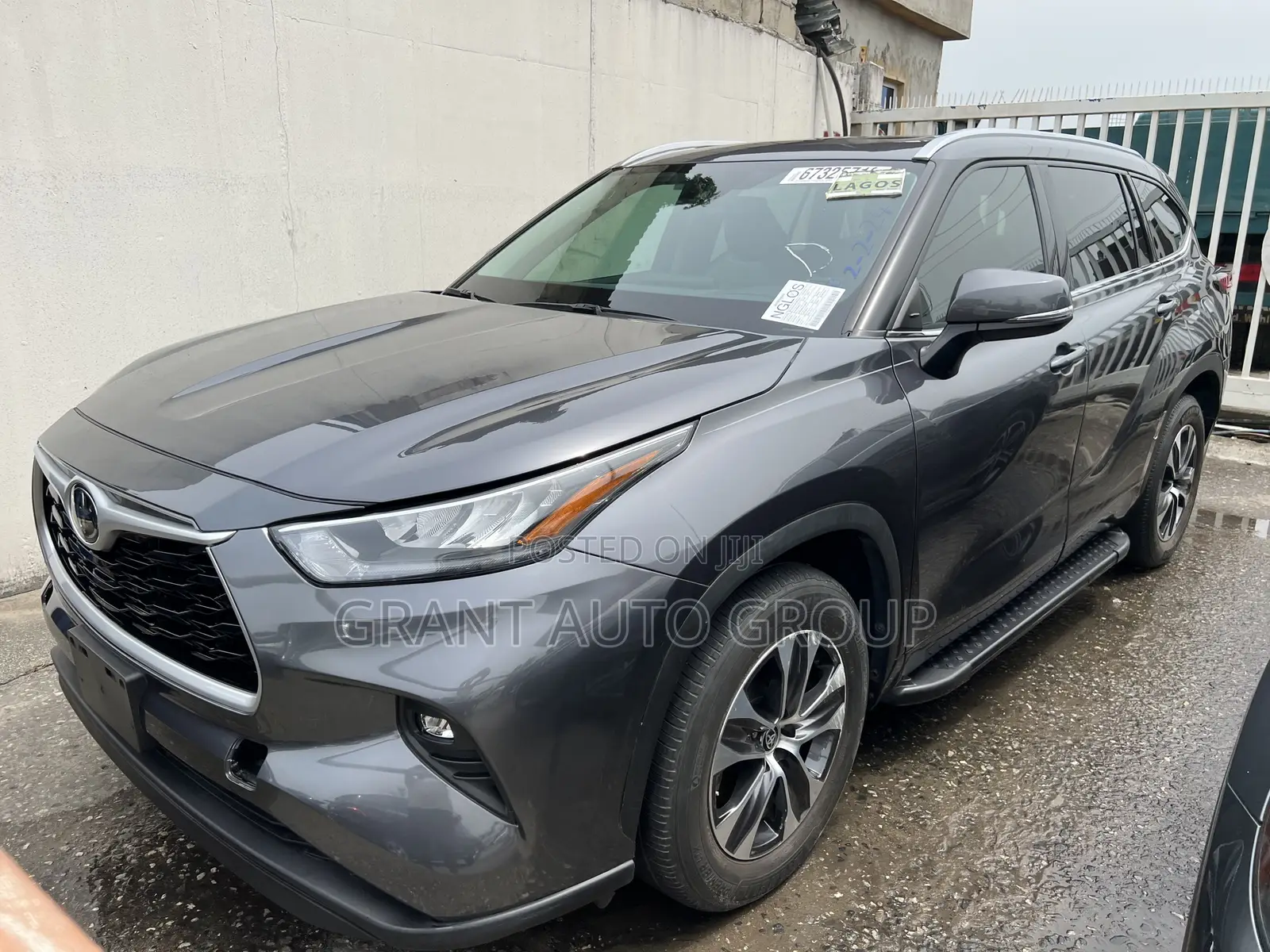 Toyota Highlander XLE AWD 2020 Gray
