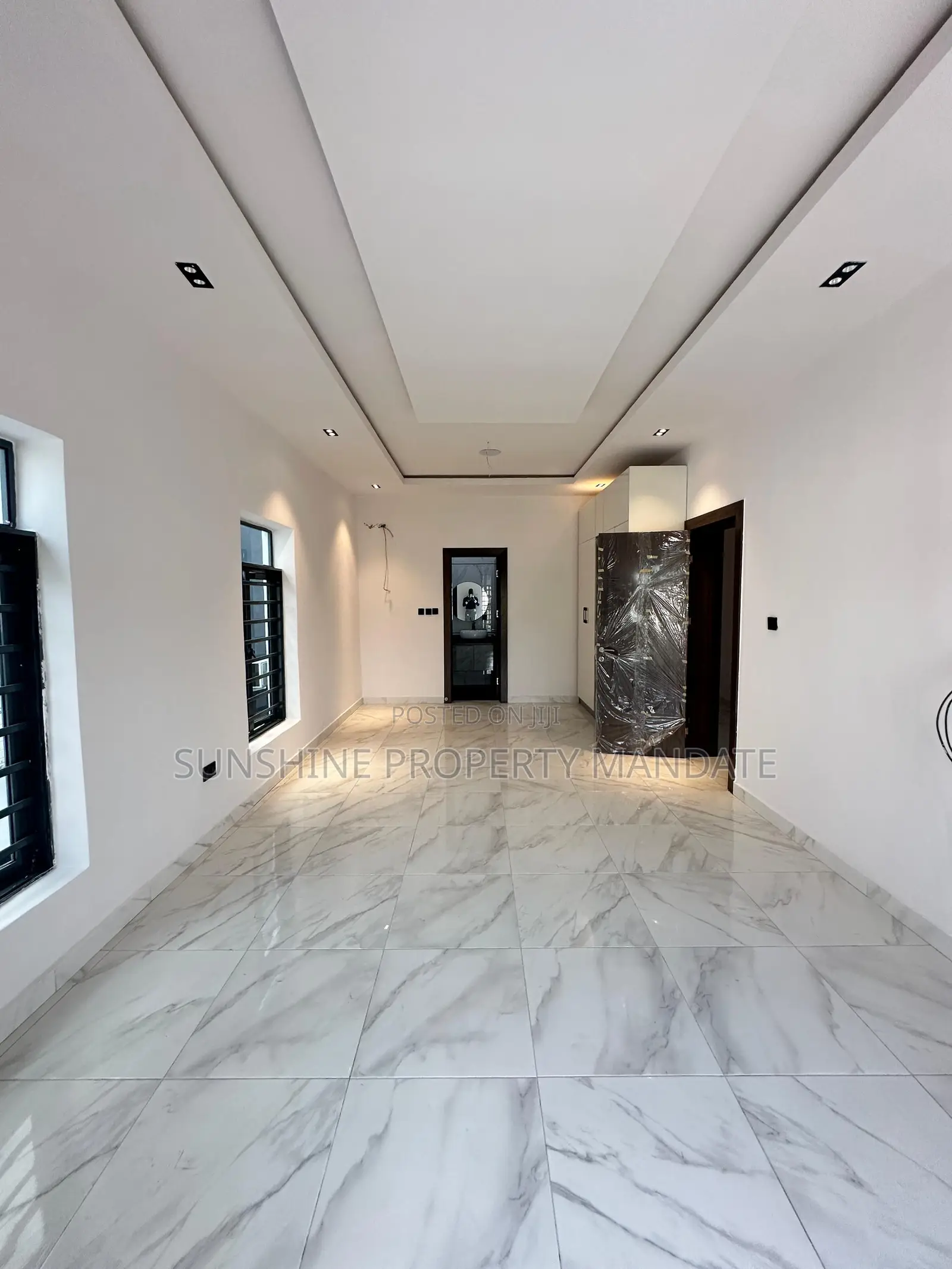 5bdrm Duplex in Lekki Phase for sale