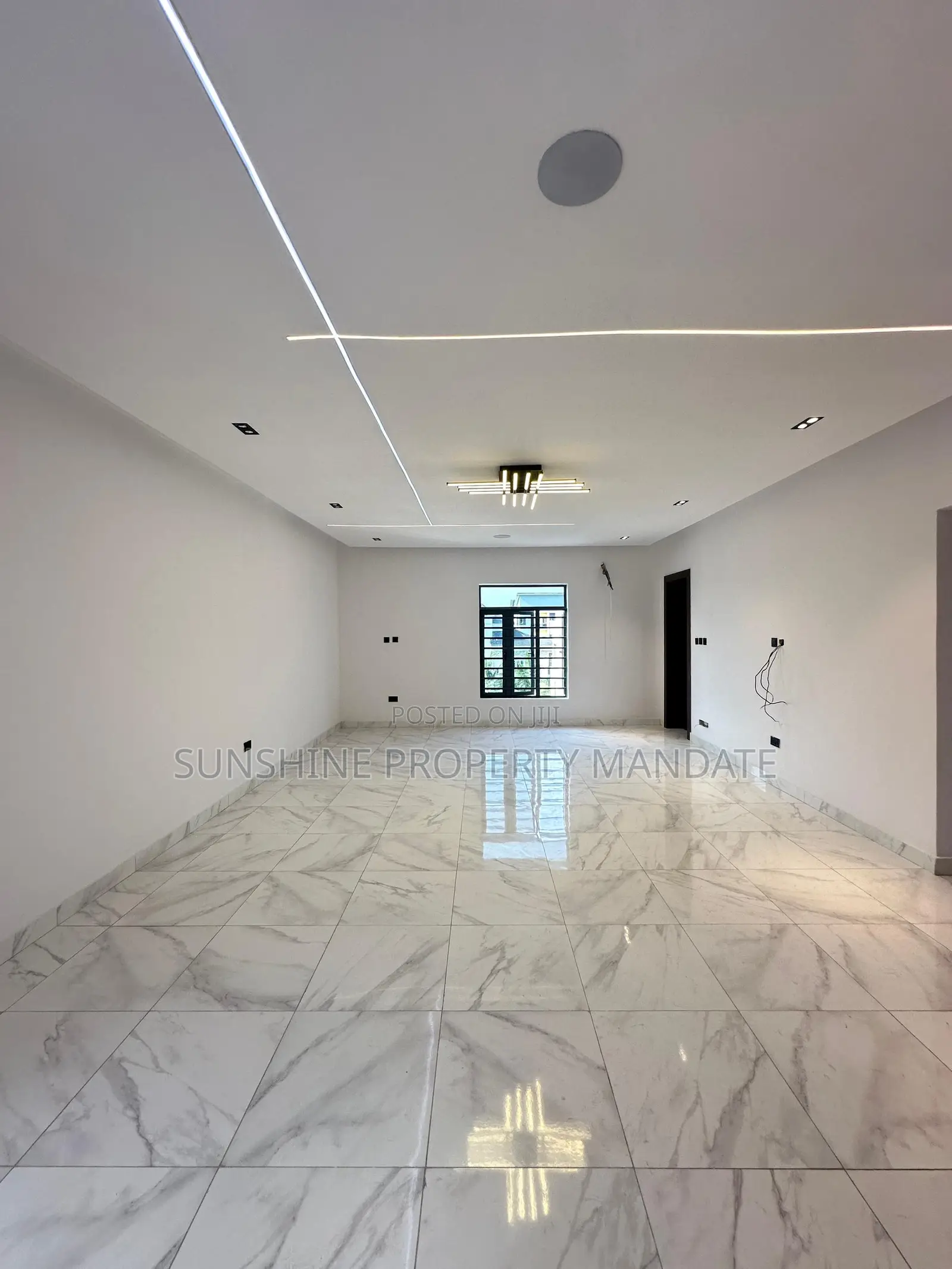5bdrm Duplex in Lekki Phase for sale