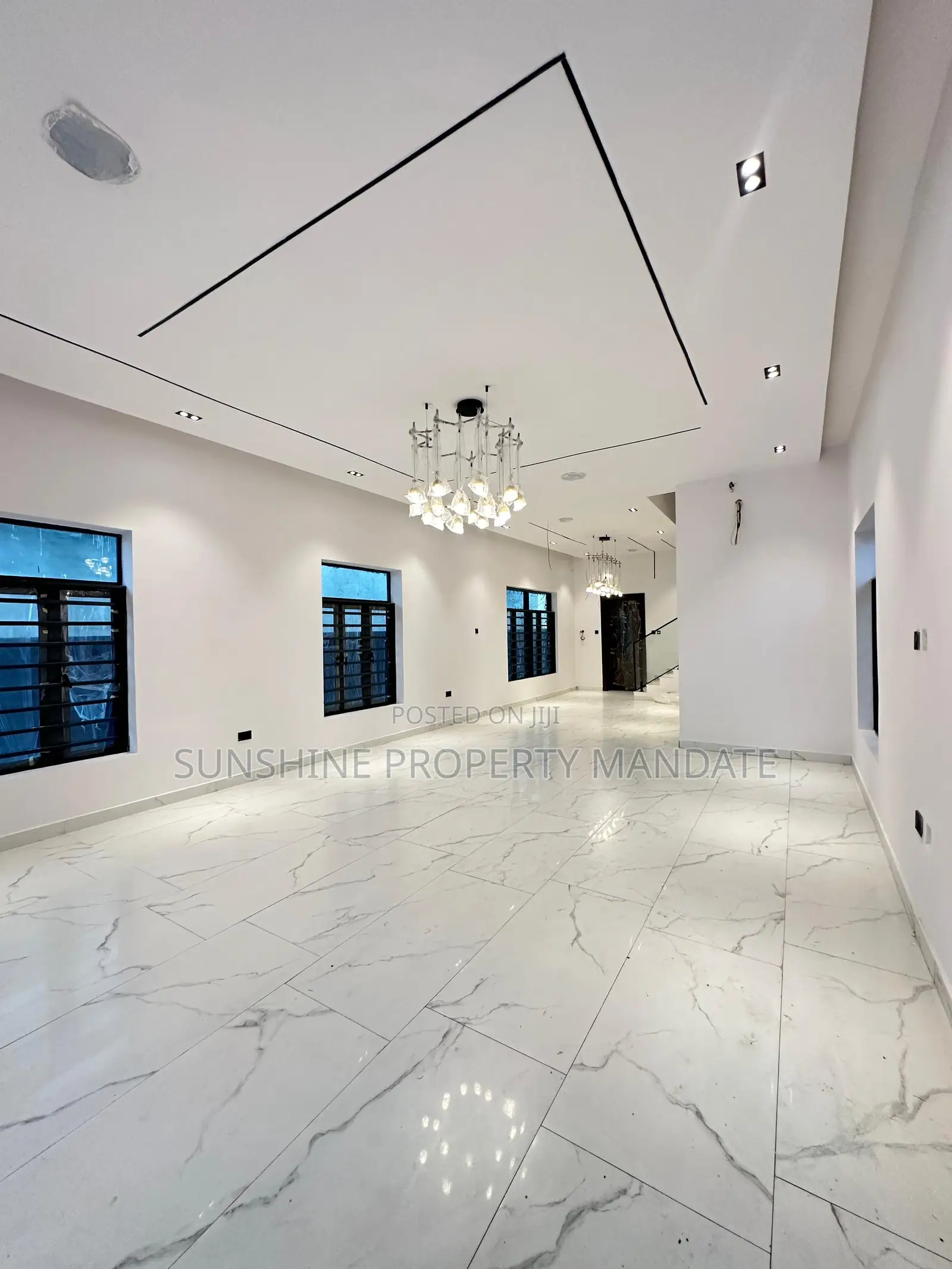 5bdrm Duplex in Lekki Phase for sale