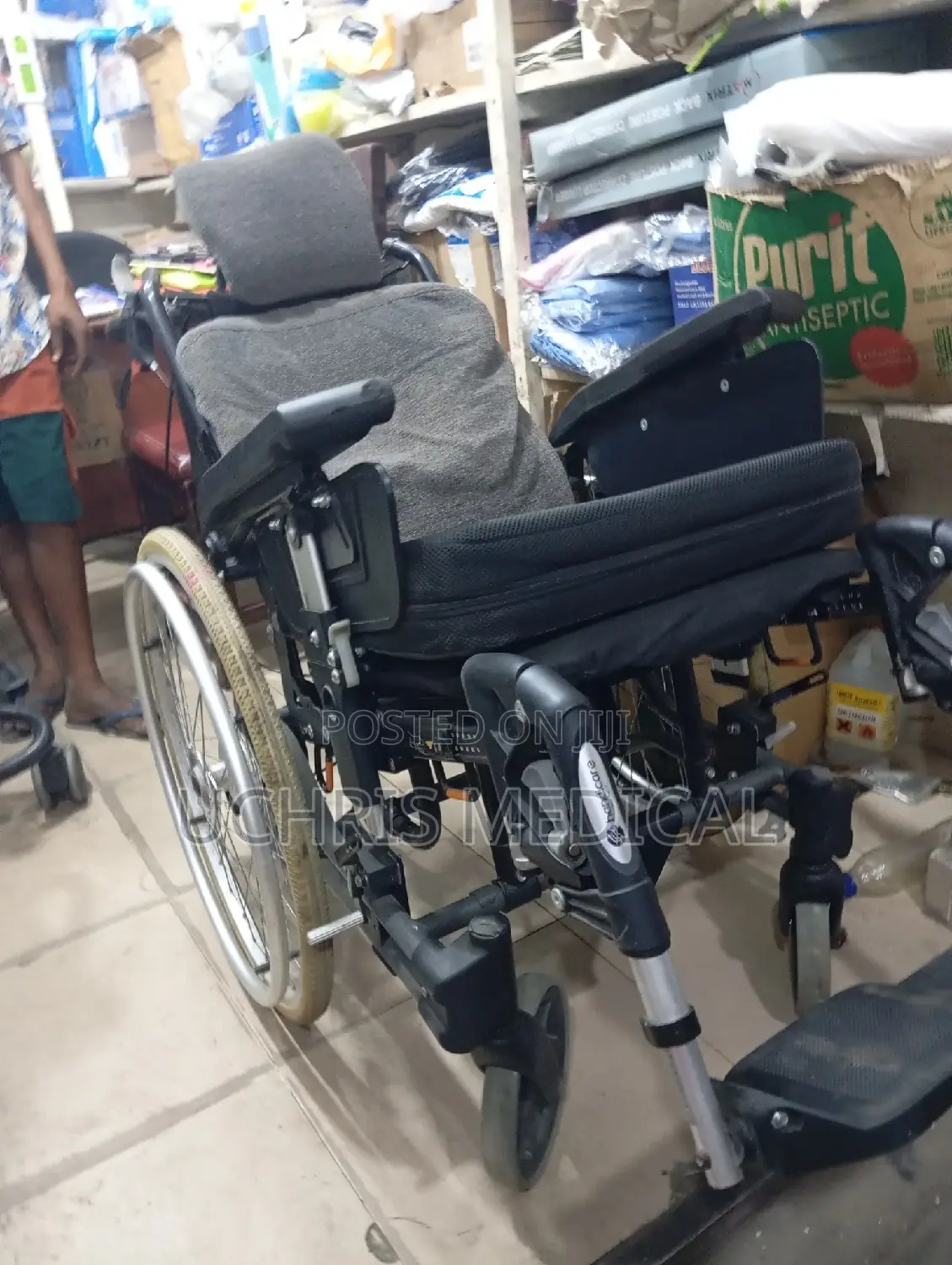 USA Use Executive Colasbible Wheelchair