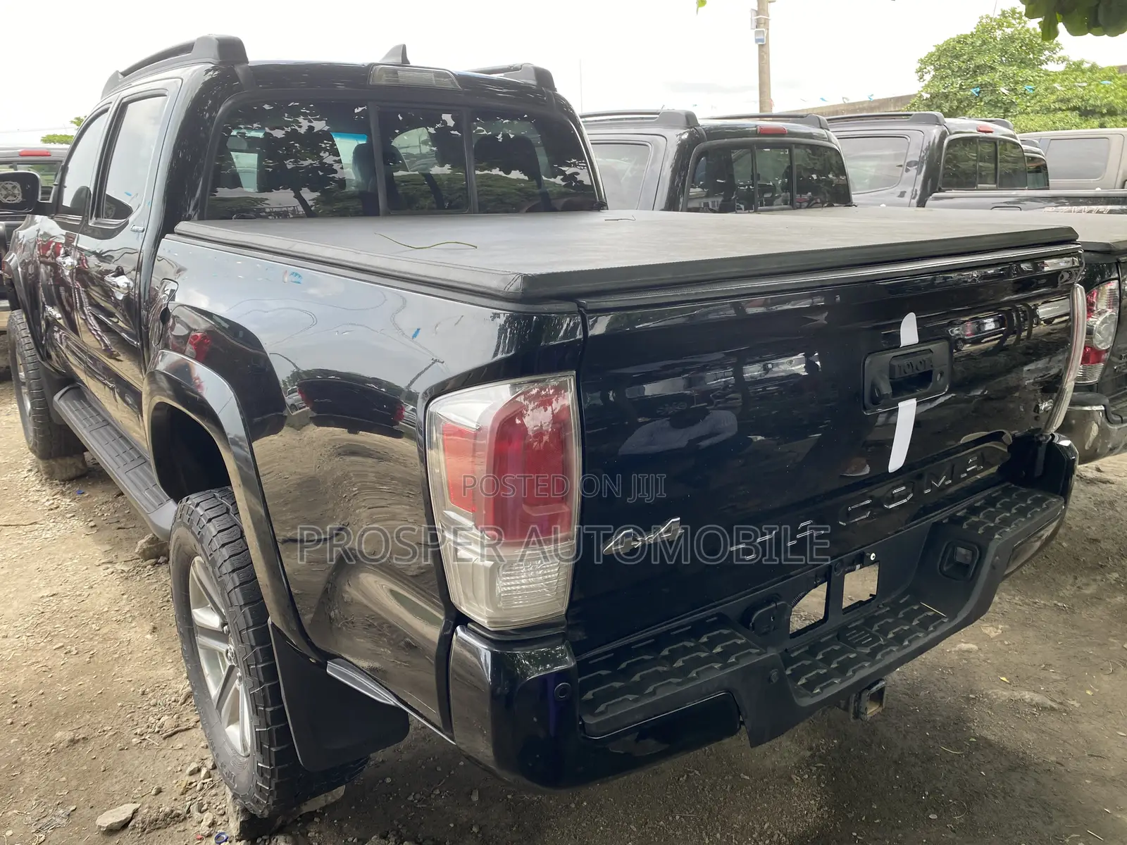 Toyota Tacoma 2018 Black