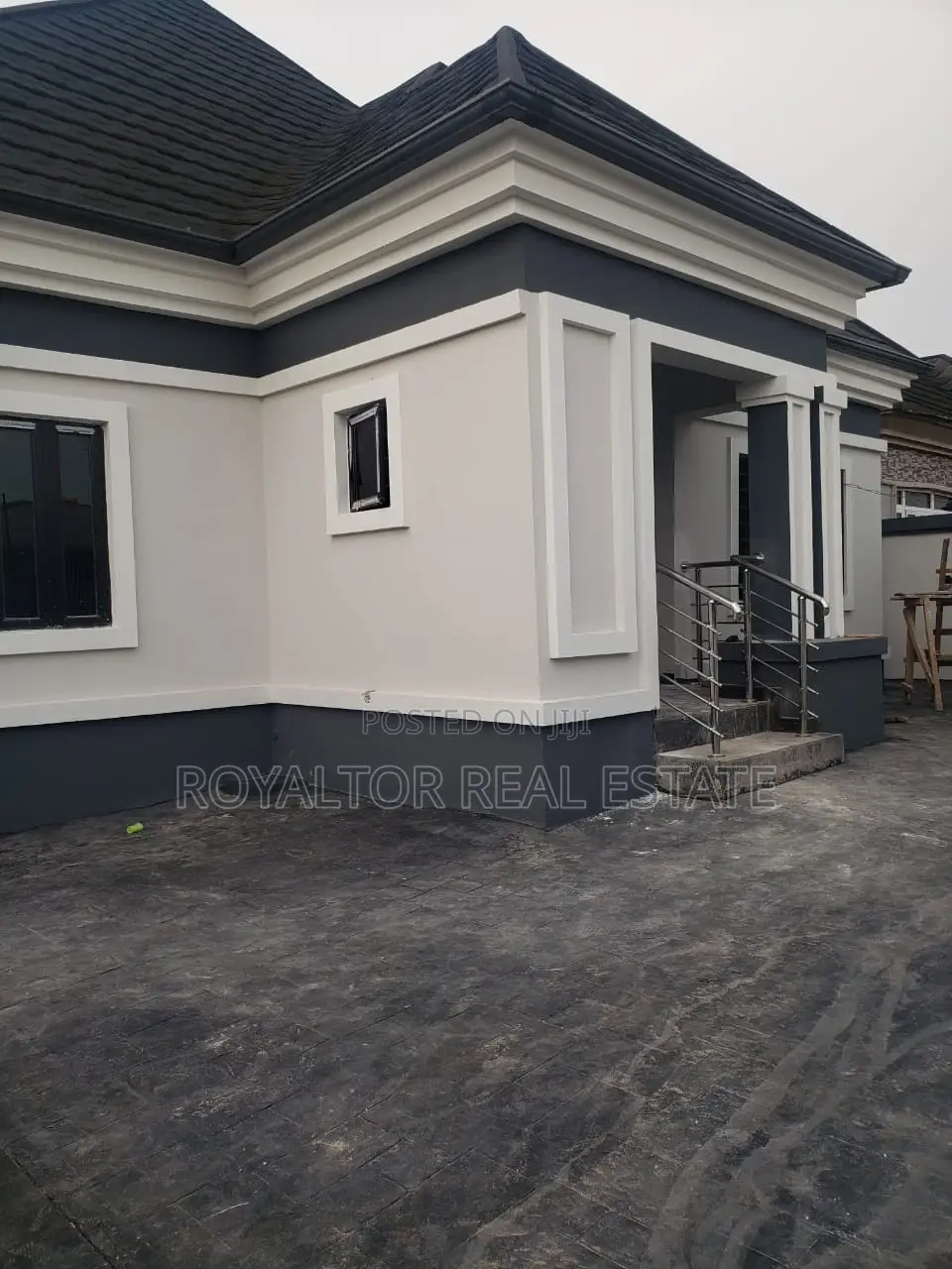 5bdrm Bungalow in Royaltor Real Estate, Benin City for sale