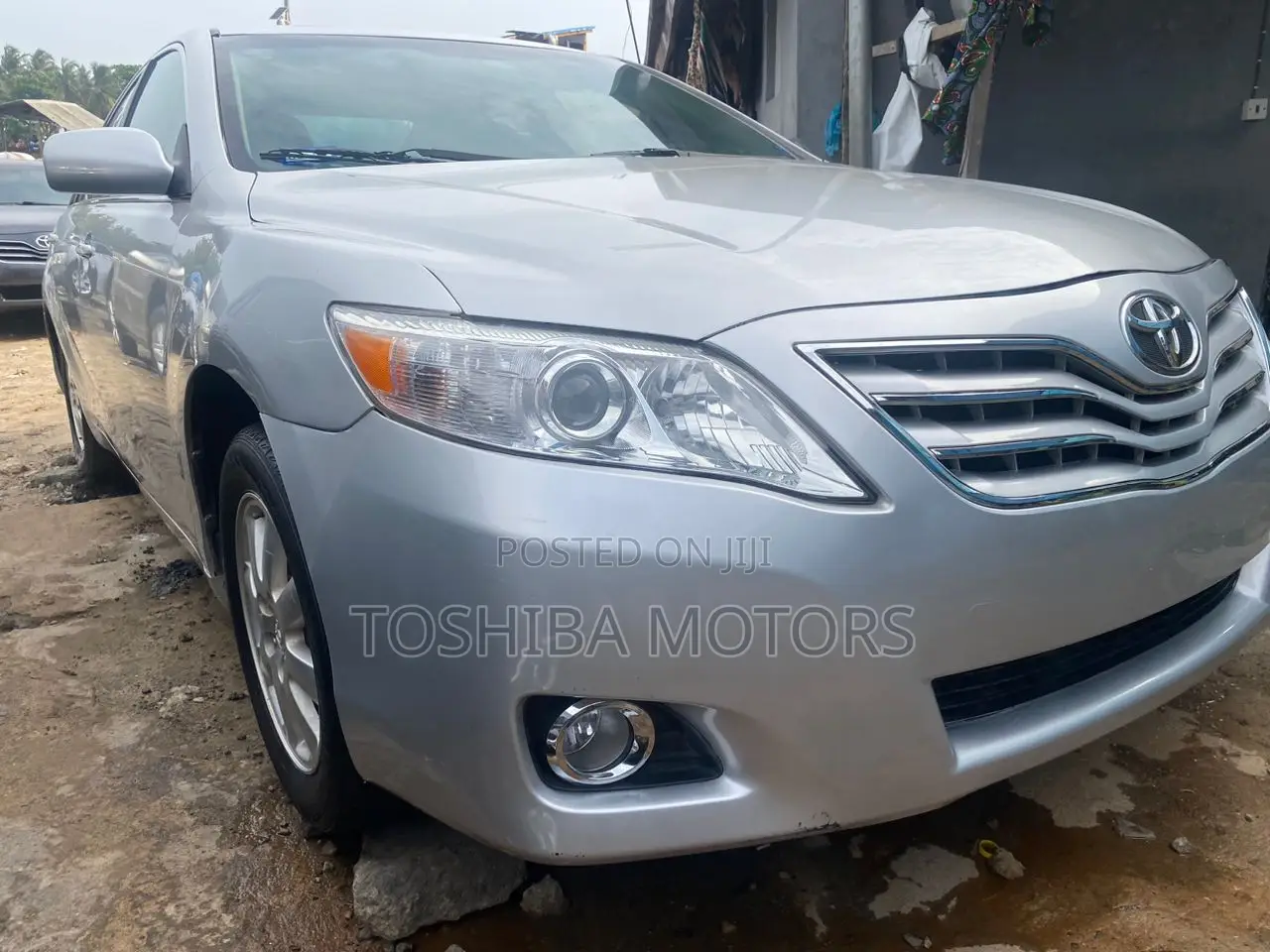 Toyota Camry LE 4dr Sedan (2.5L 4cyl 6AM) 2010 Silver