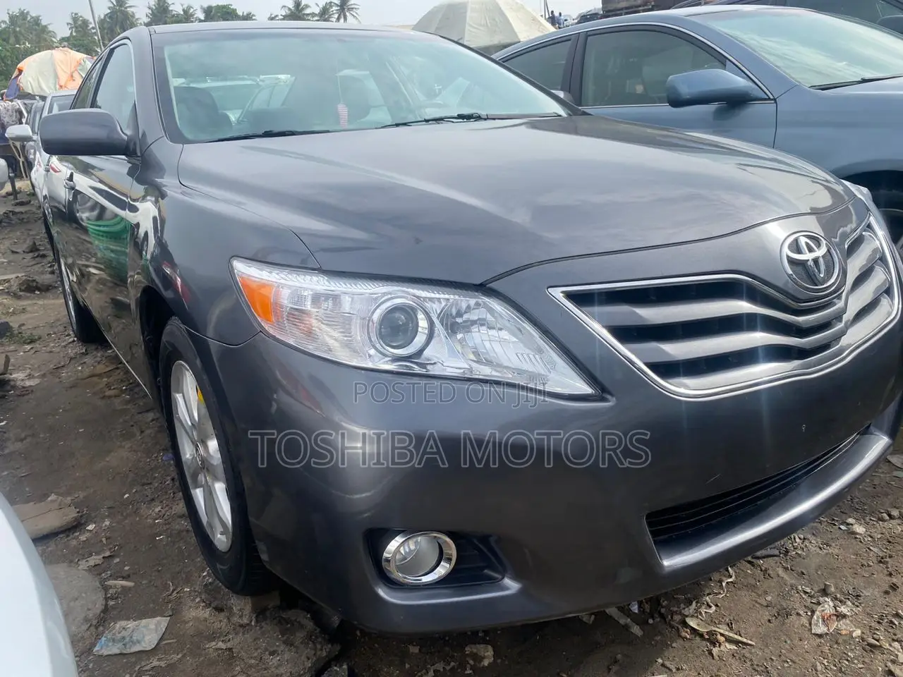 Toyota Camry LE 4dr Sedan (2.5L 4cyl 6A) 2011 Gray