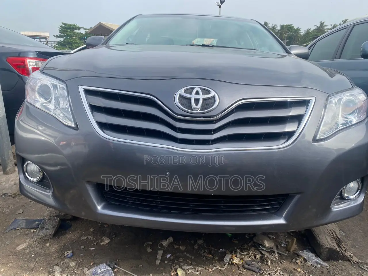 Toyota Camry LE 4dr Sedan (2.5L 4cyl 6A) 2011 Gray