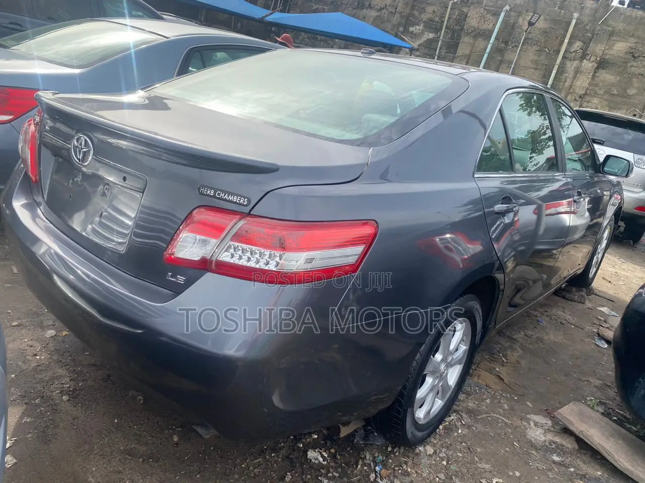 Toyota Camry LE 4dr Sedan (2.5L 4cyl 6A) 2011 Gray