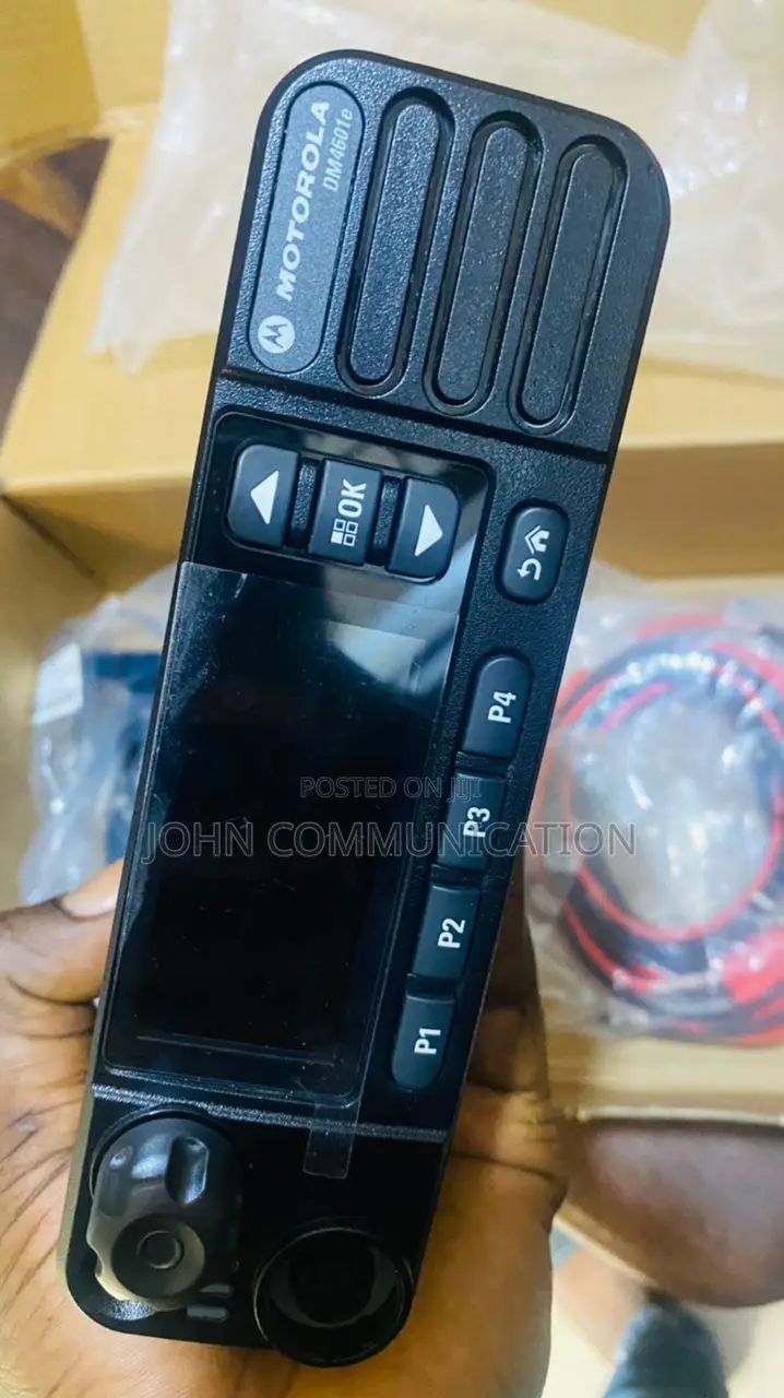 Motorola Dm4601e VHF Base Digital Radio