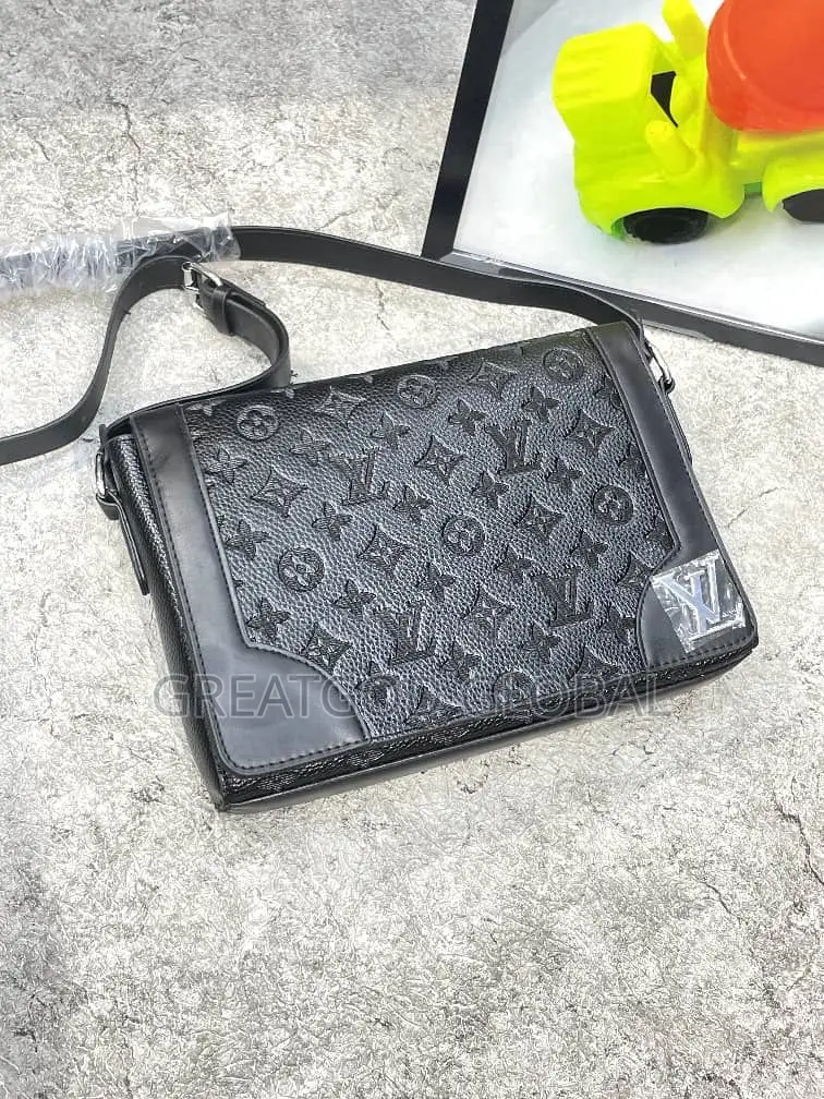 Louis Vuitton Shoulder Cross Bag Luxury
