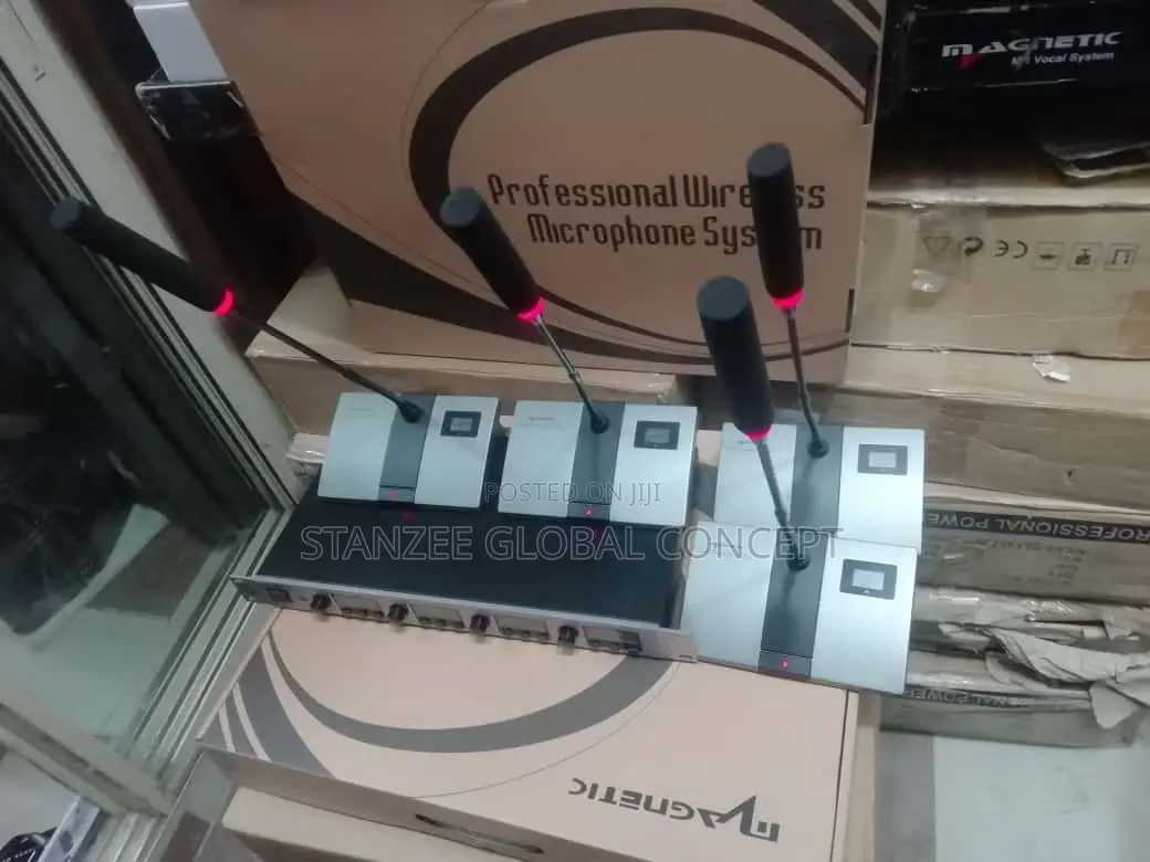 Magnetic 4 in 1 Wireless Conference Microphone