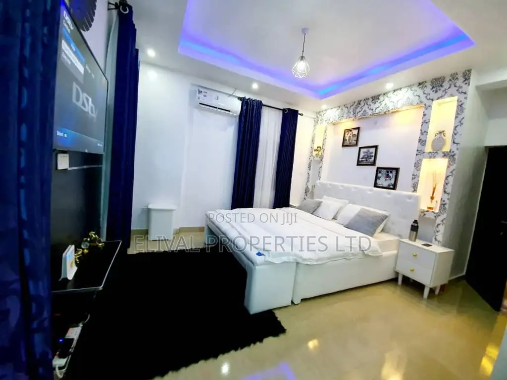 4bedrooom Luxurious Classy Serviced Apartment