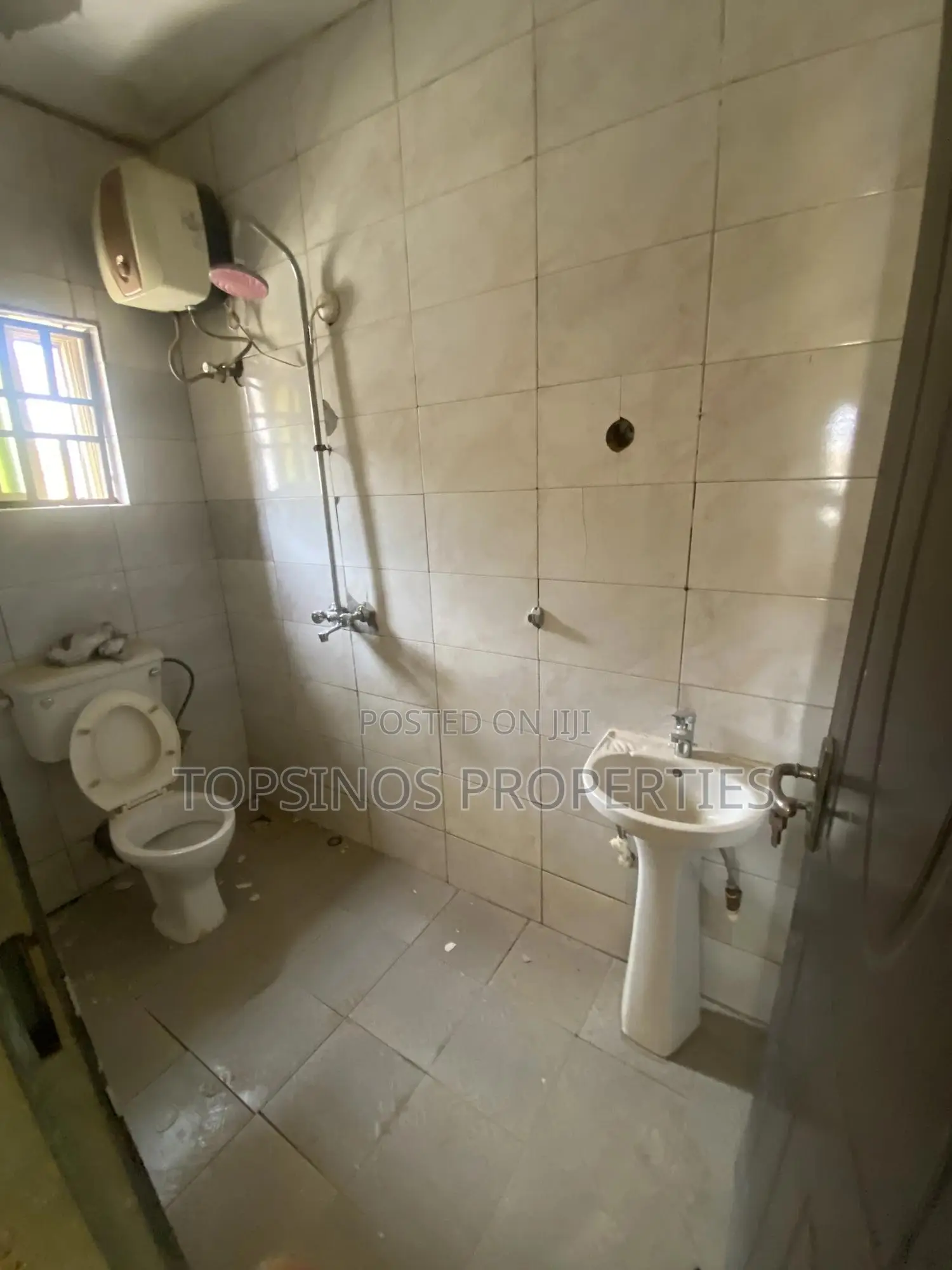 2bdrm Block of Flats in Dawaki for rent