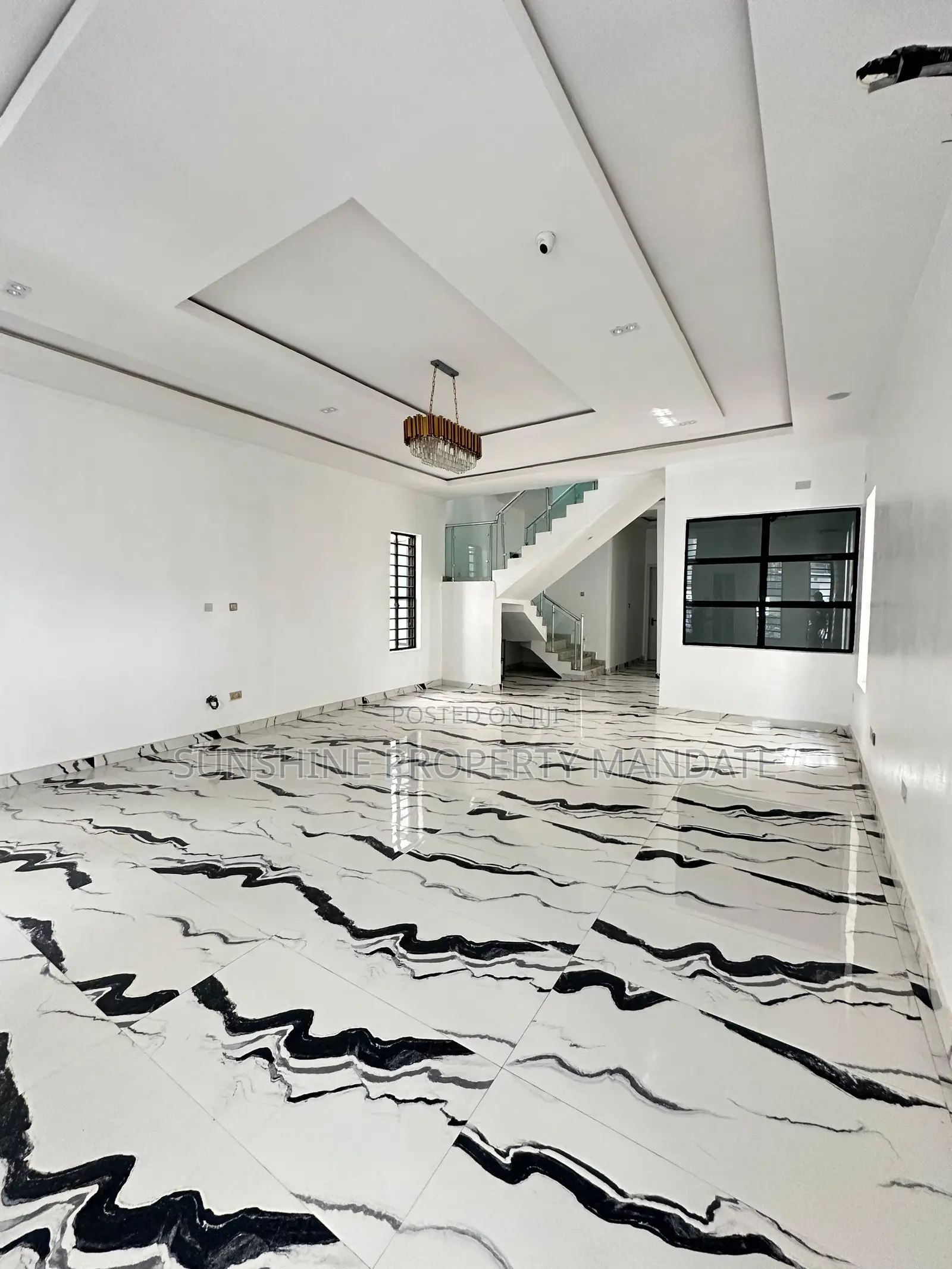 5bdrm Duplex in Ologolo Lekki for sale