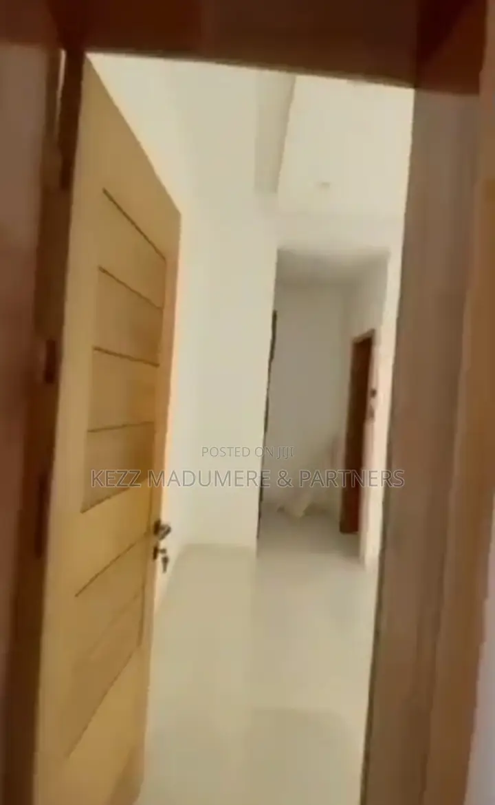 4bdrm Duplex in Centenary City for sale
