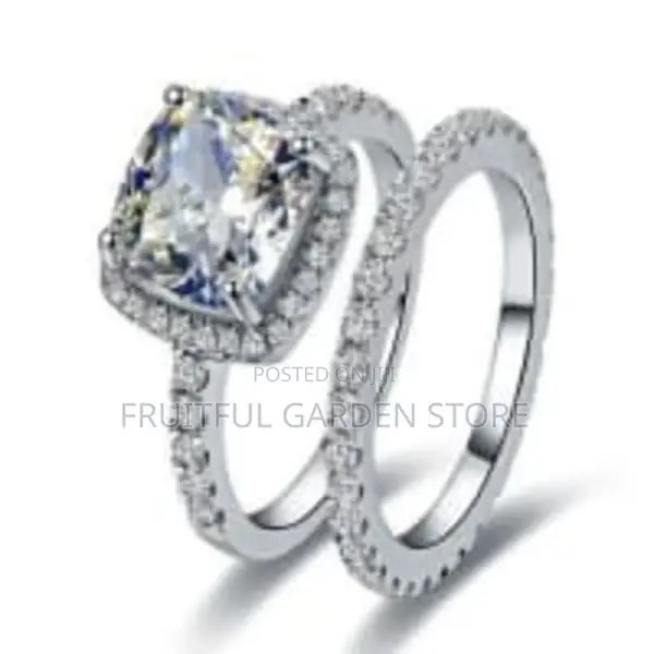Engagement Ring With Stud