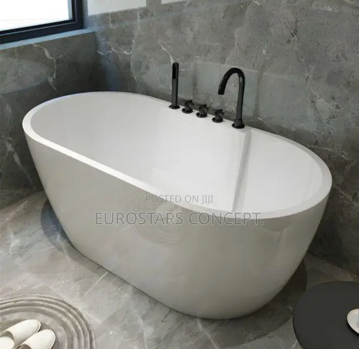 Acrylic England Bath Tub With Black Tap