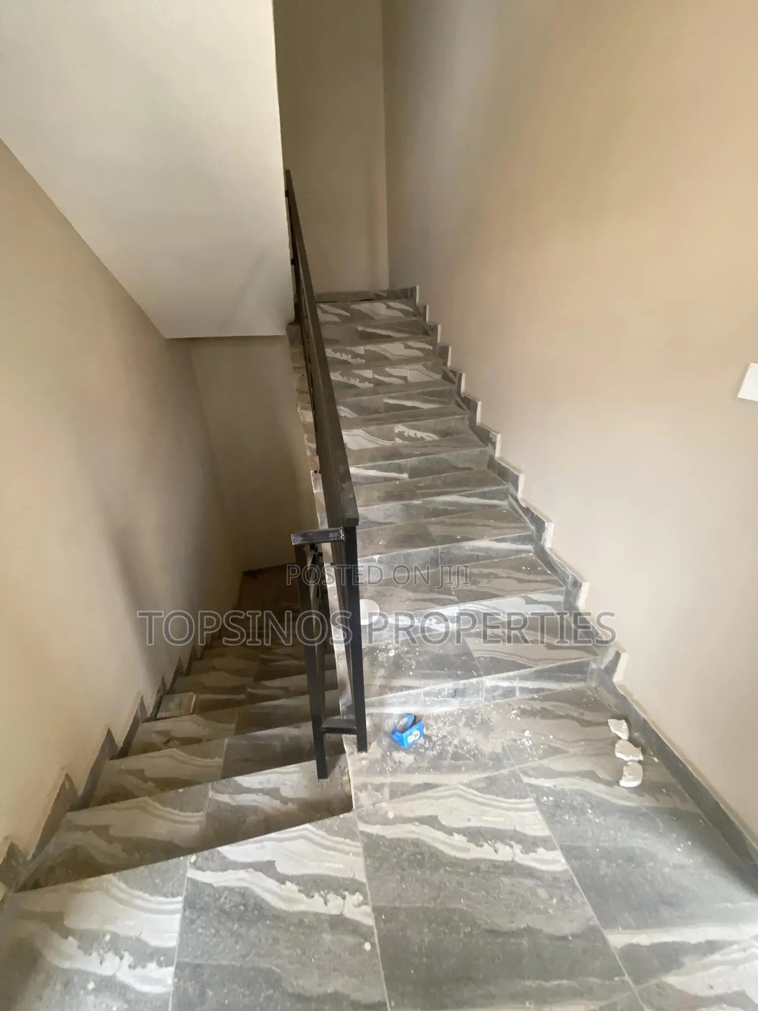 2bdrm Block of Flats in Dawaki for rent