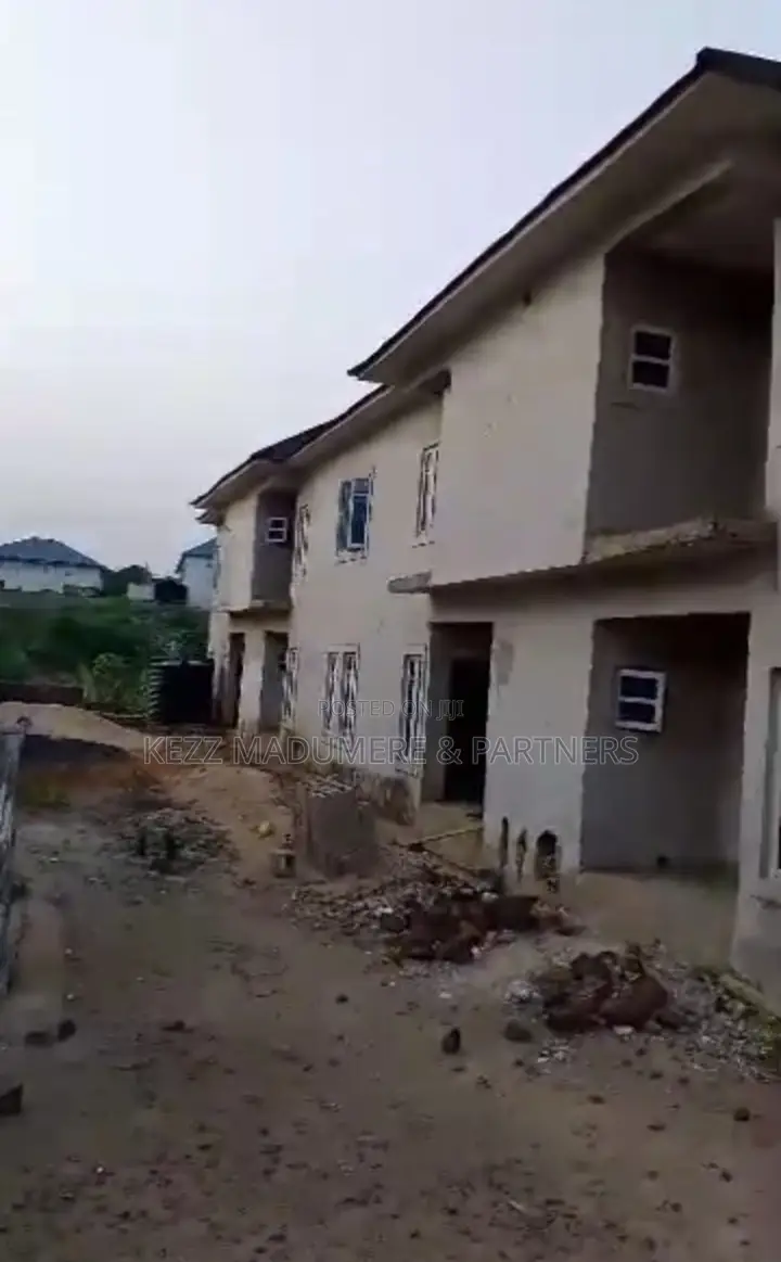 16bdrm Duplex in Old Gra , Ebonyi ,, Abakaliki for sale