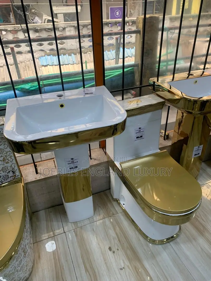 Big Gold and White Executive Set WC