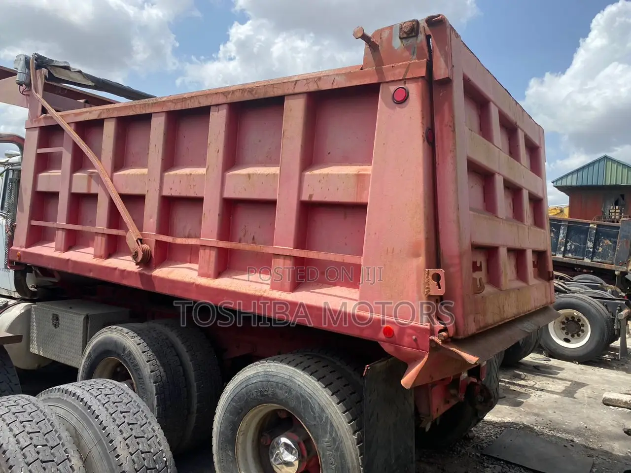 Mack Dump Truck R Model