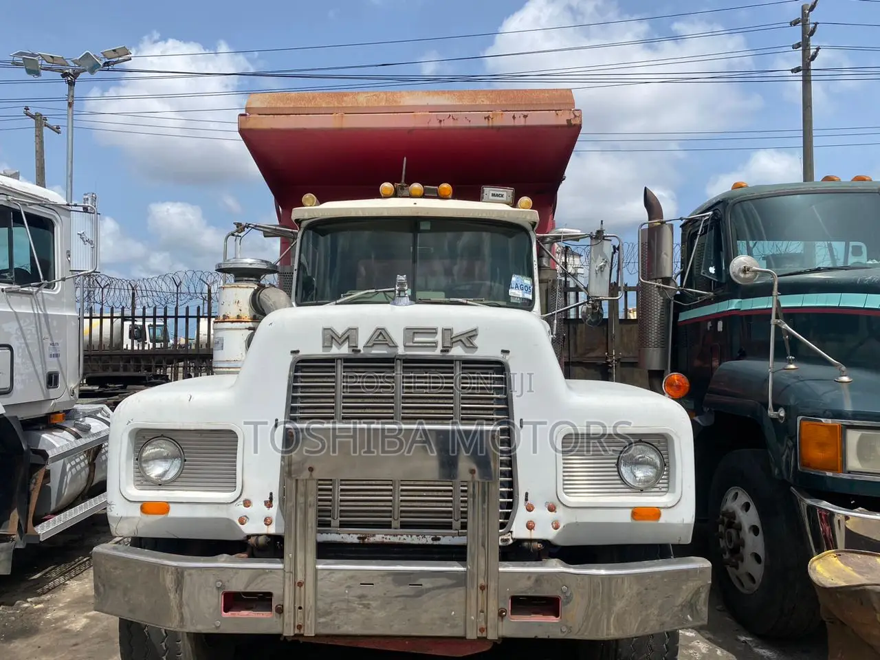 Mack Dump Truck R Model