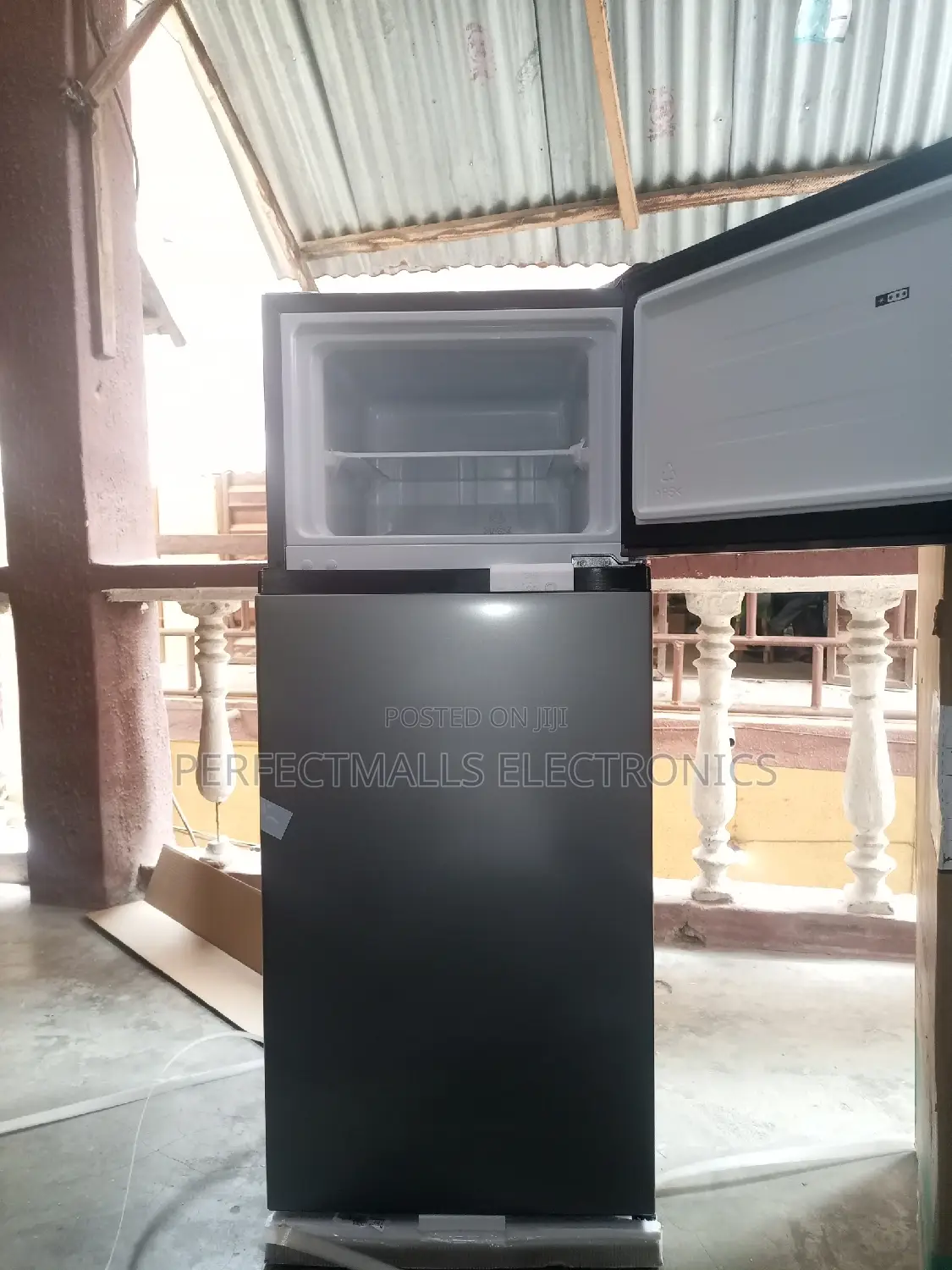 Hisense 205l Double Door Refrigerator -Ref205dr