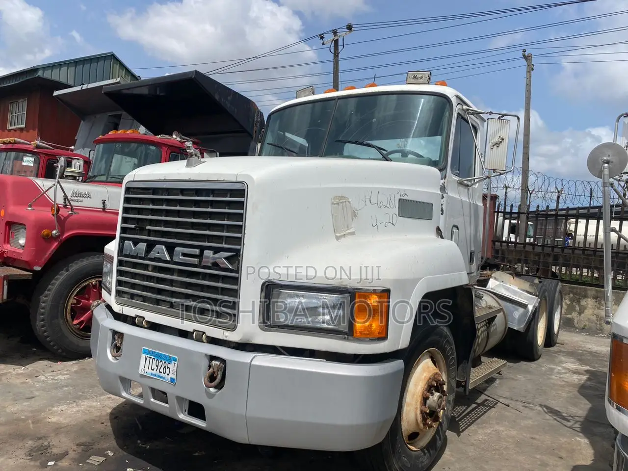 Foreign Used Mack Truck Dump Truck 1998 White
