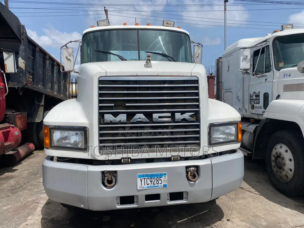 Foreign Used Mack Truck Dump Truck 1998 White
