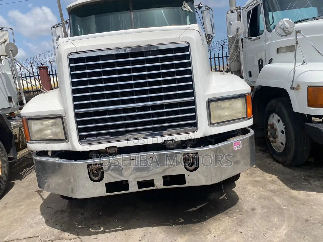 Mack Truck Double Cab 2002 Model