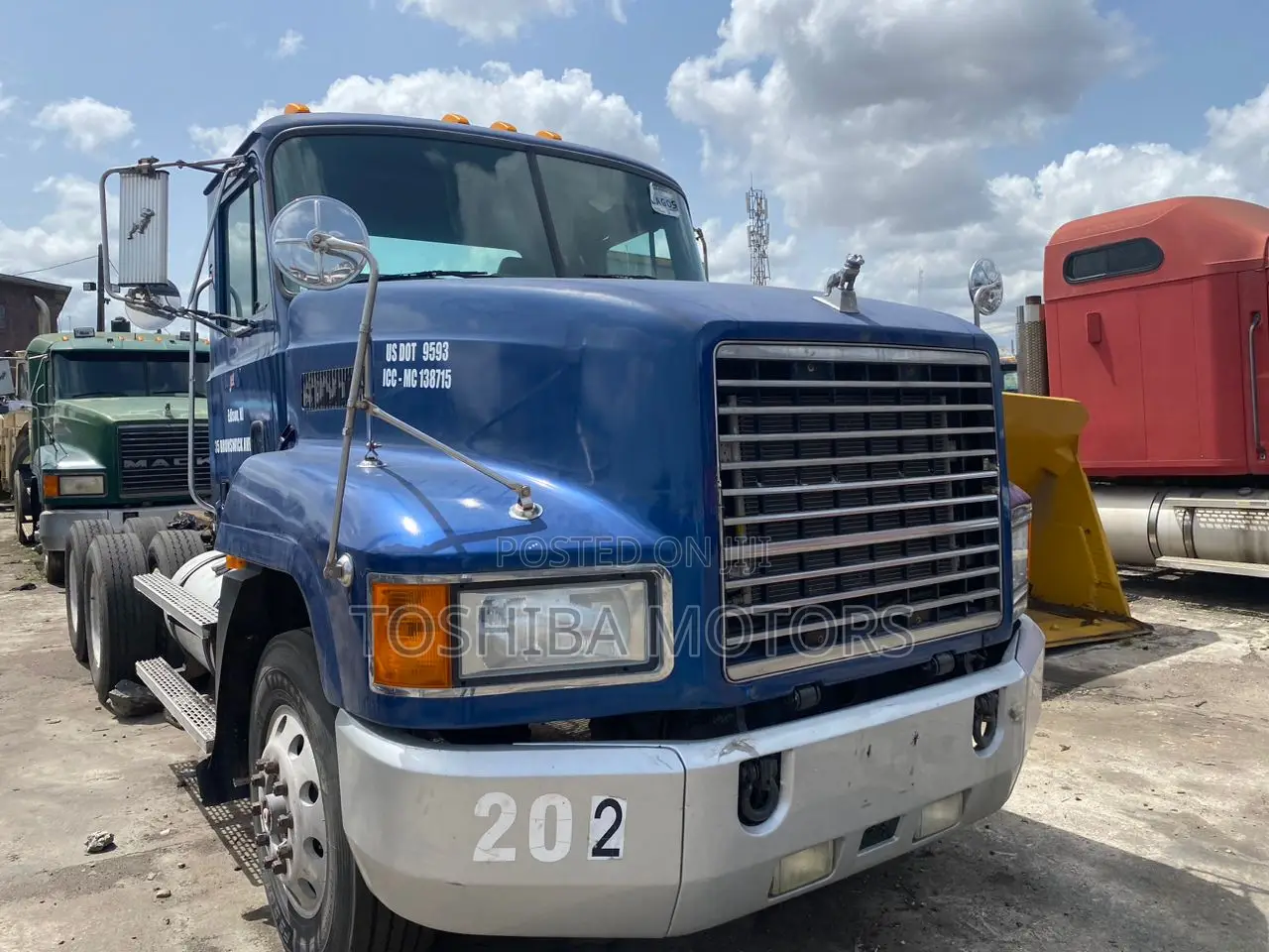 Mack Head Foreign Used 2002 Model