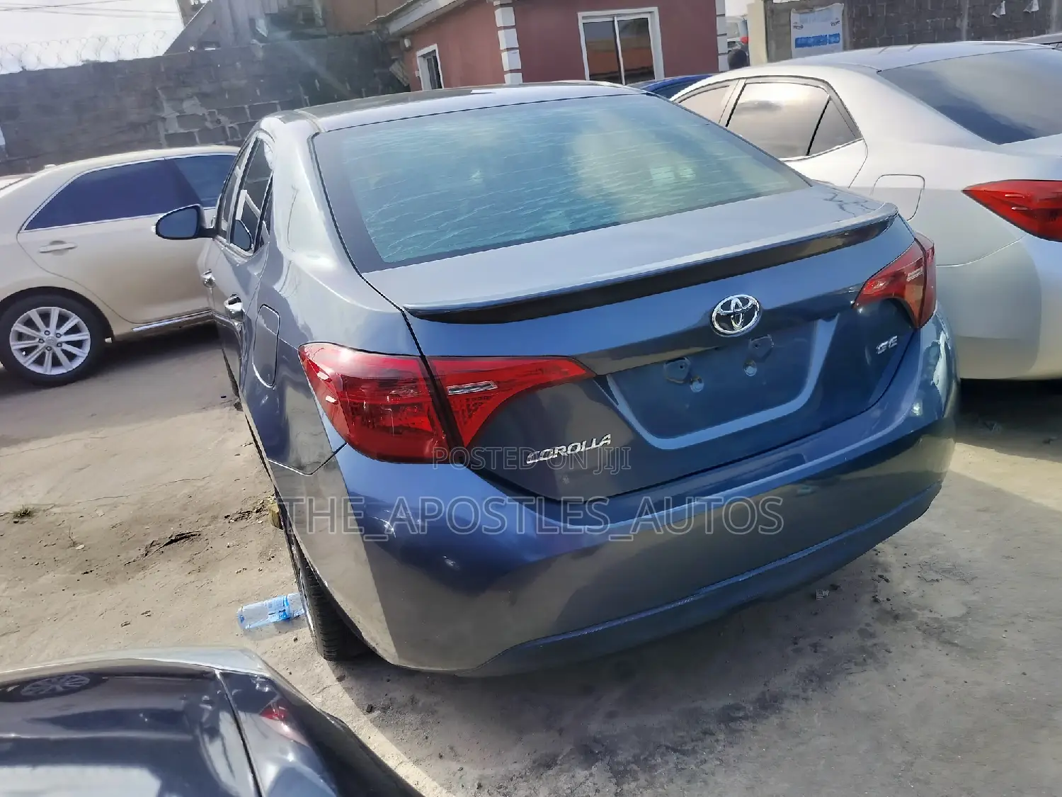Toyota Corolla SE (1.8L 4cyl 2A) 2018 Gray