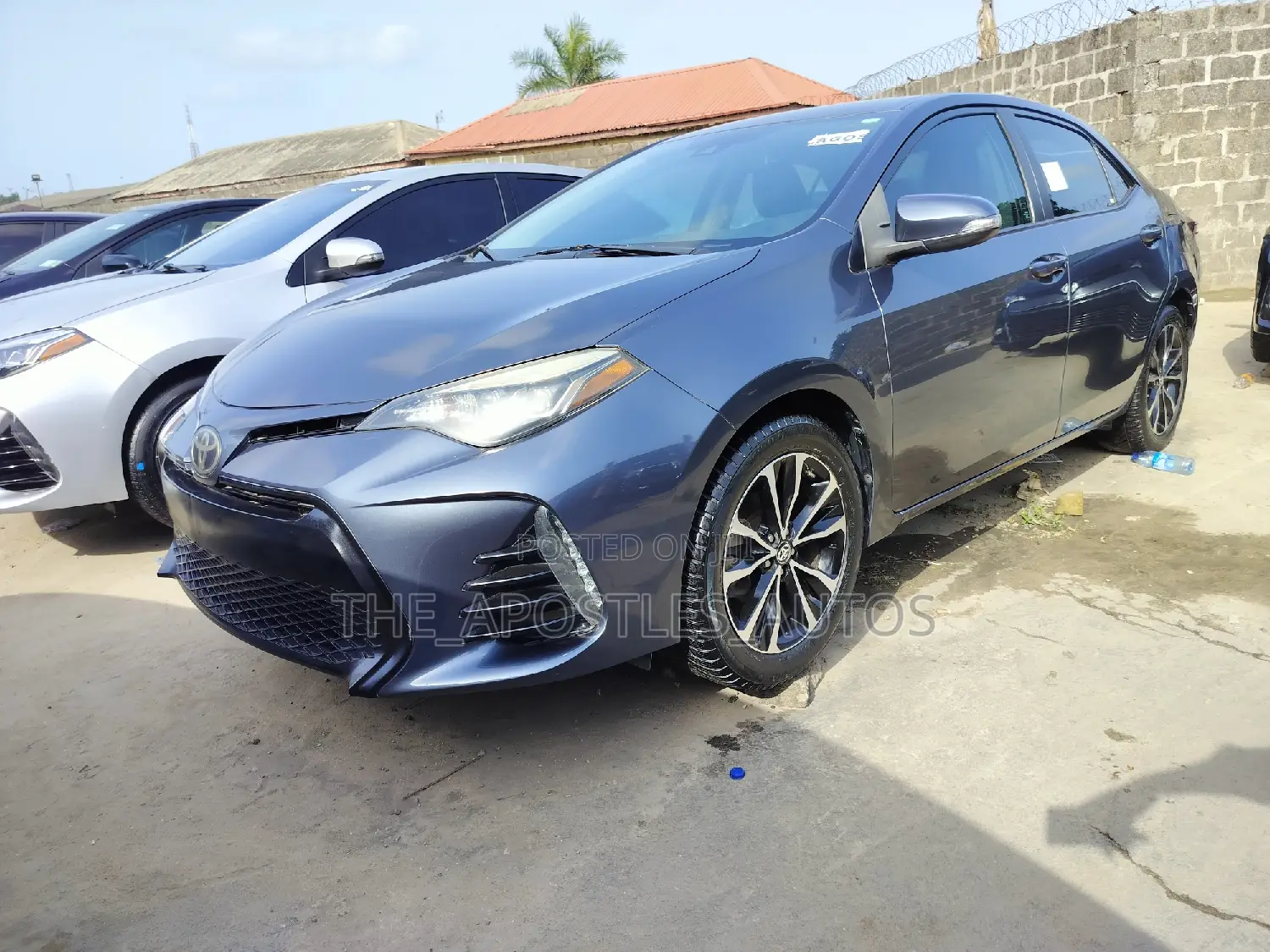 Toyota Corolla SE (1.8L 4cyl 2A) 2018 Gray