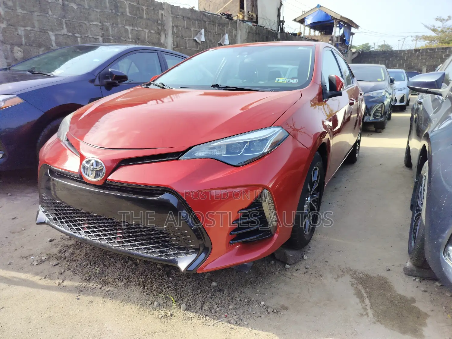 Toyota Corolla LE (1.8L 4cyl 2A) 2018 Red
