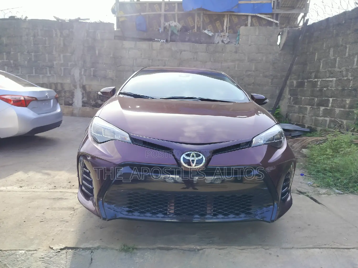 Toyota Corolla SE (1.8L 4cyl 6M) 2018 Burgundy