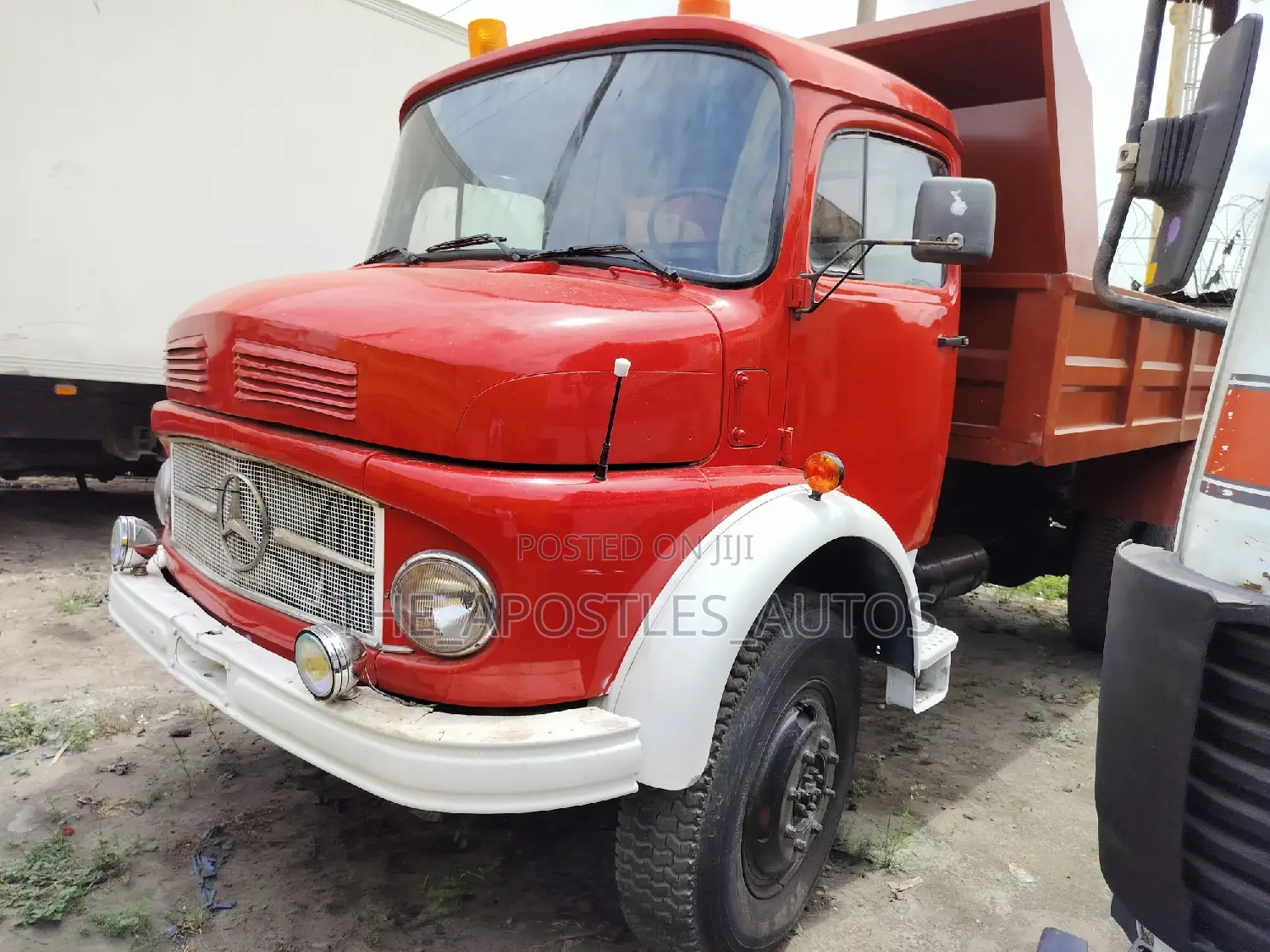 911 Tipper Truck With Auxiliary
