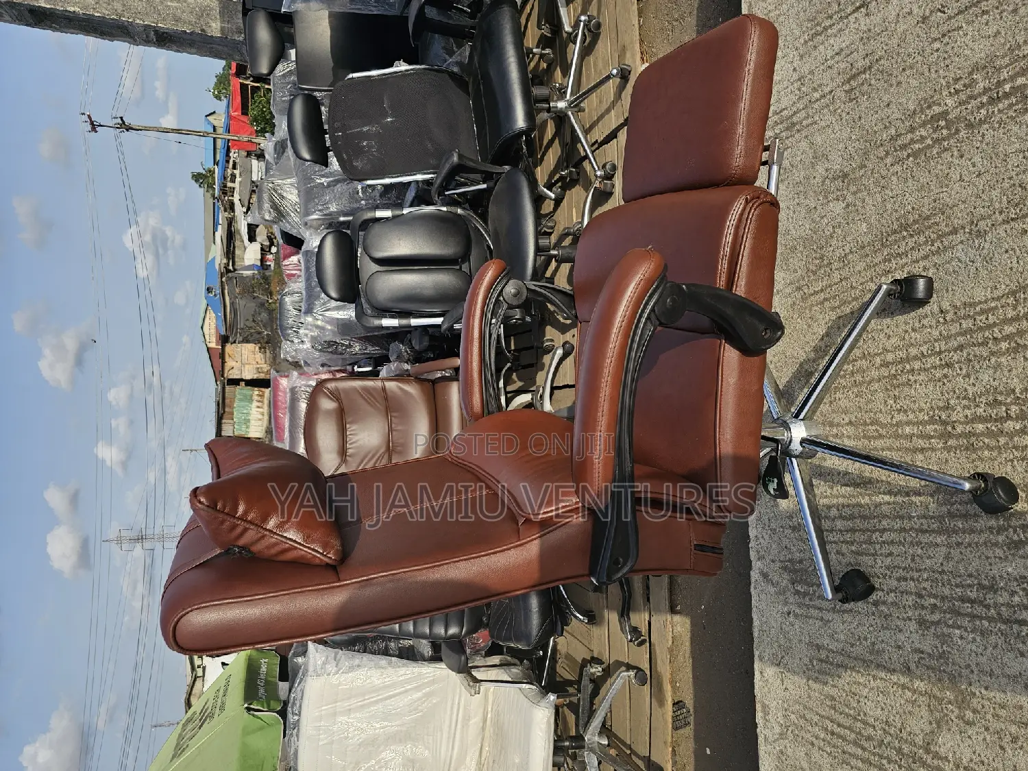 Executive Leather Chair With Leg Rest