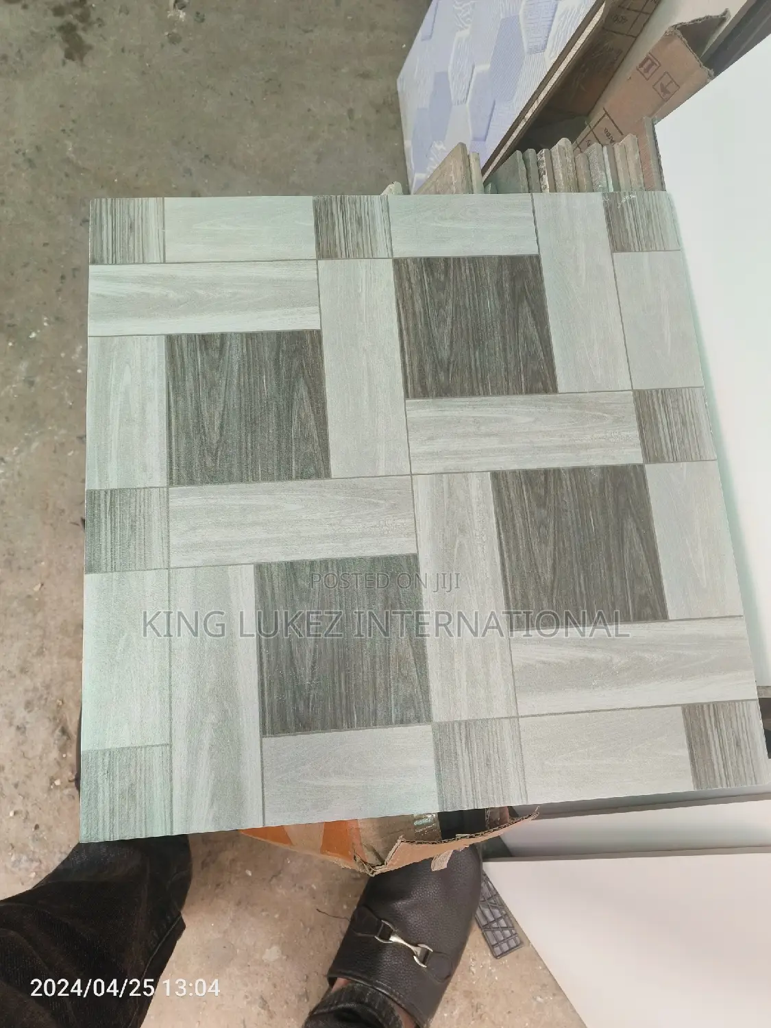 Beautiful Nonslip 40x40 Tile for Rooms, Kitchen and Toilet Per SQM