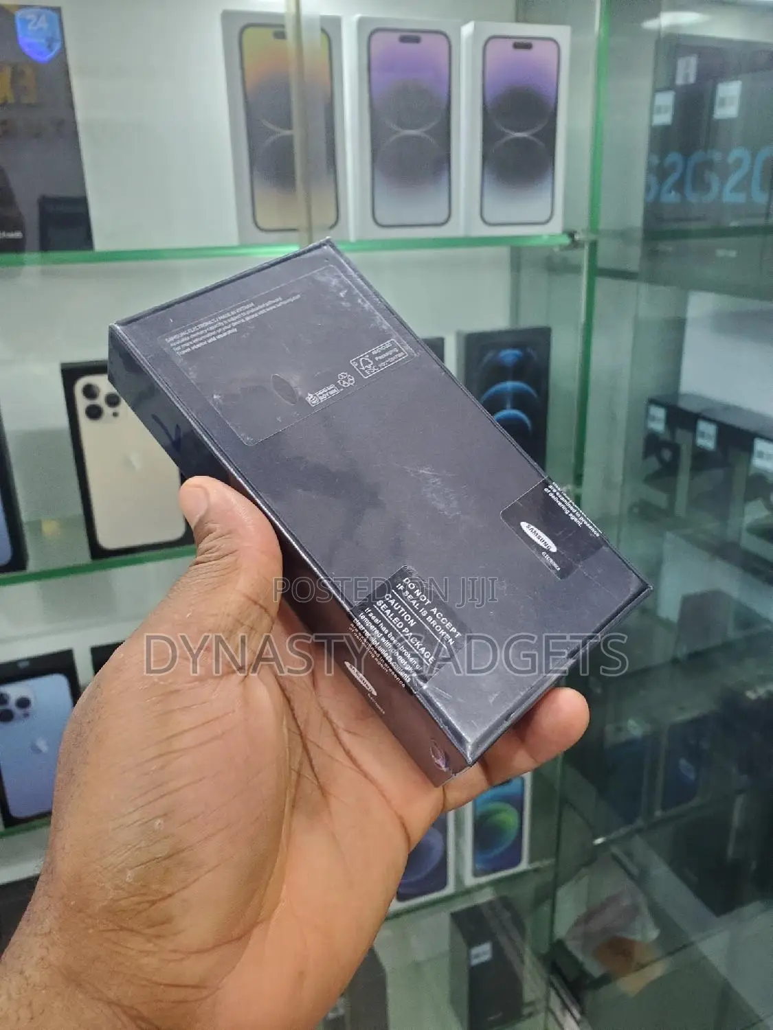 New Samsung Galaxy S22 5G 128 GB Black
