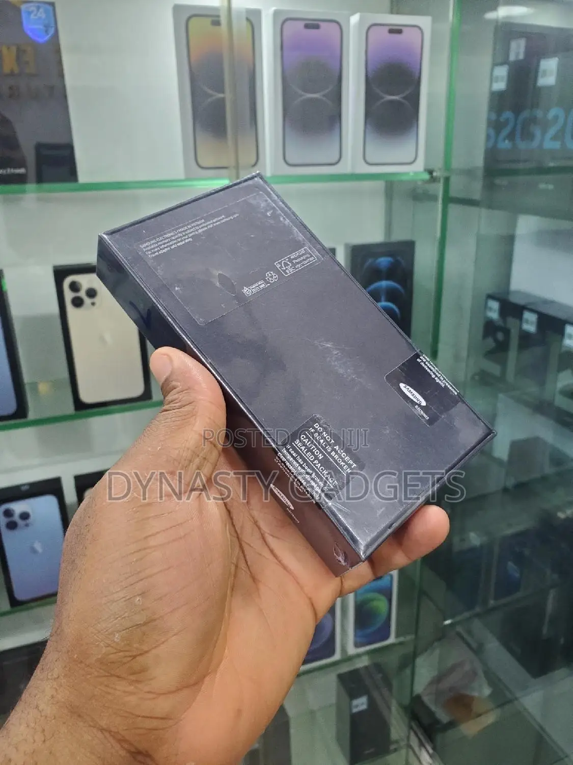 New Samsung Galaxy S22 5G 128 GB Black