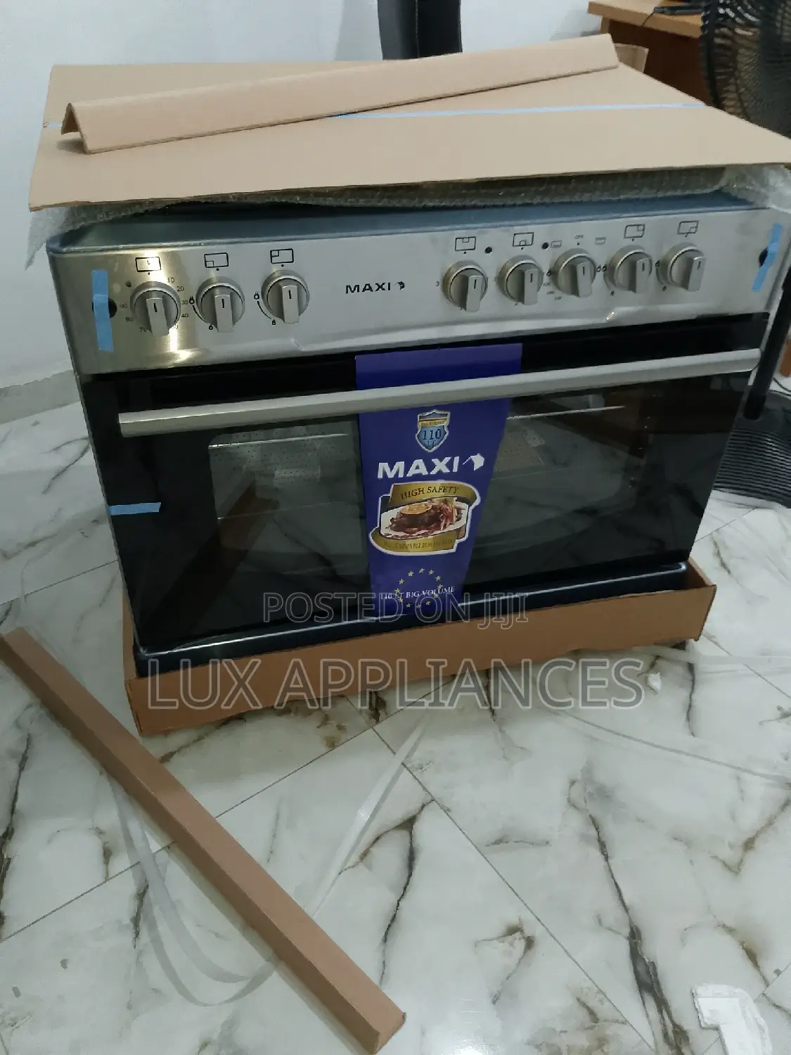 Advance 90 X 60 COOKER WITH 4 GAS BURNER 2 HOTPLATE