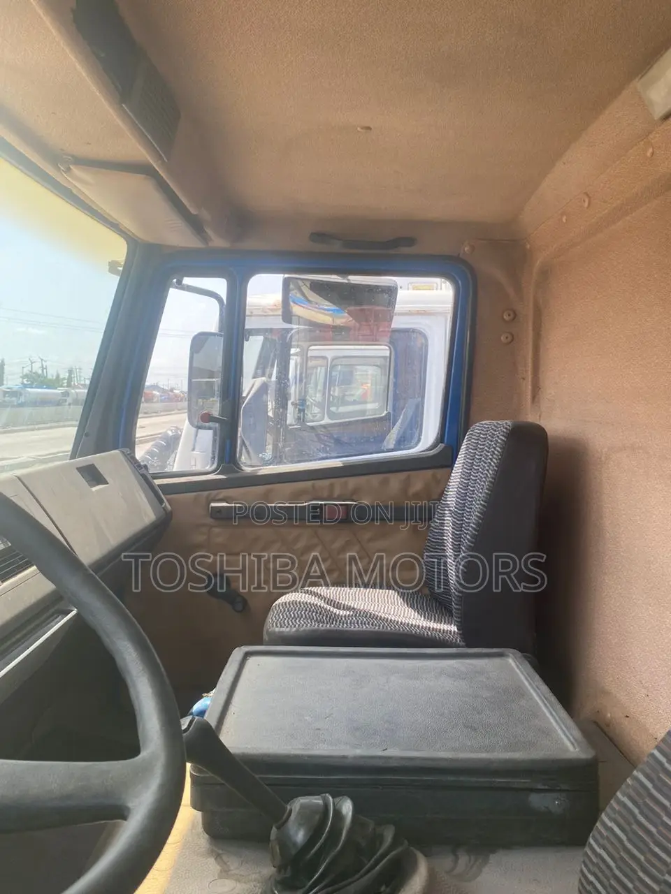Mercedes Benz 814 2004 Model