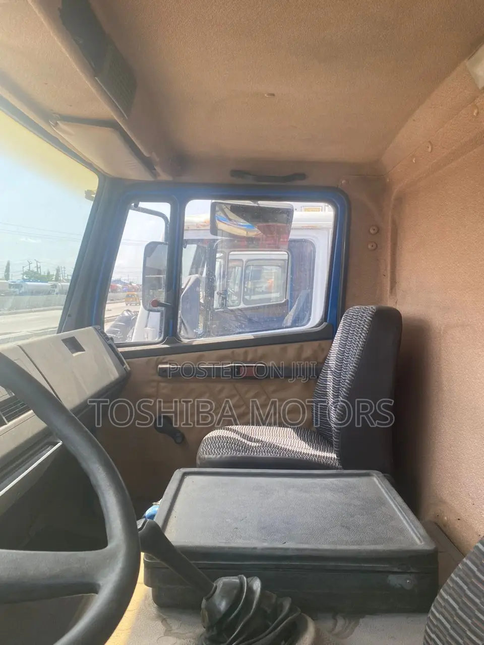 Mercedes Benz 814 2004 Model