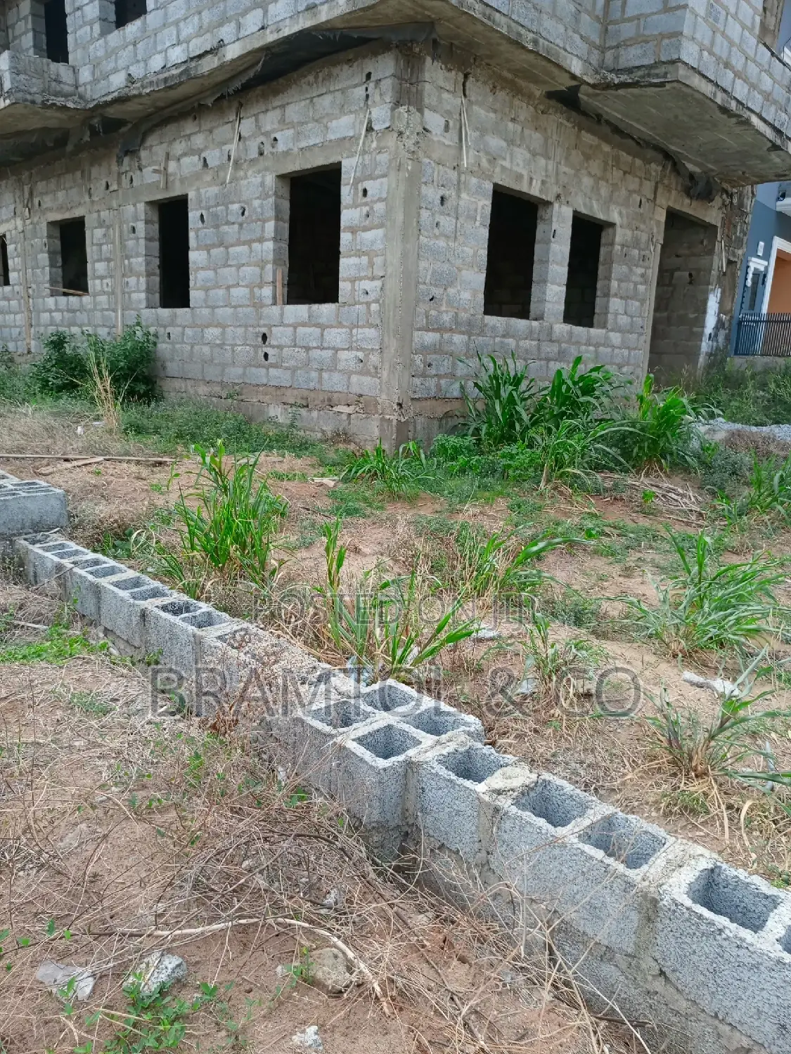 4bdrm Duplex in Gold City, Sabon Lugbe for sale
