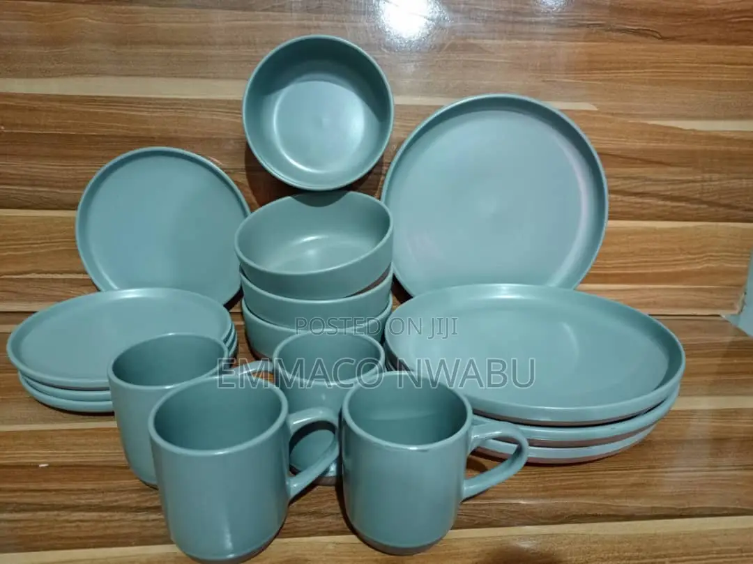 BARDARY OAK Verona 16 Pieces Dinnerware Set (Gray).