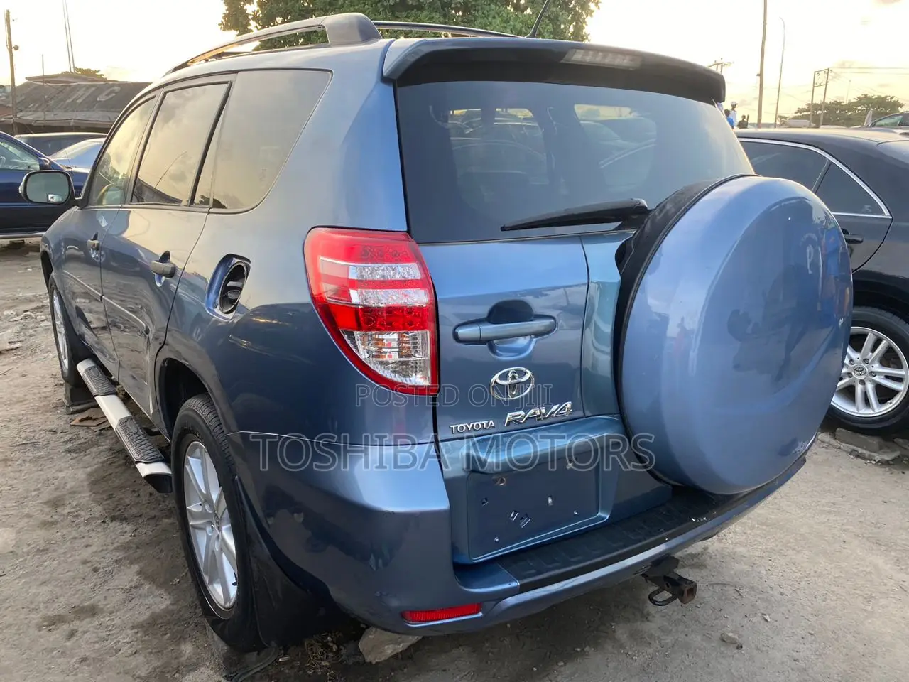 Toyota RAV4 2011 Blue