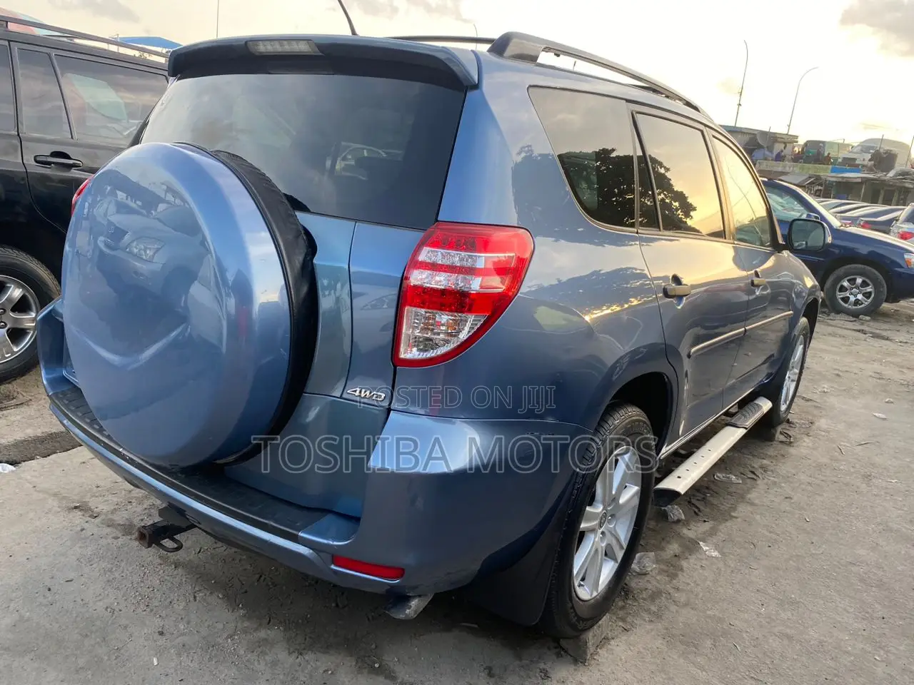 Toyota RAV4 2011 Blue