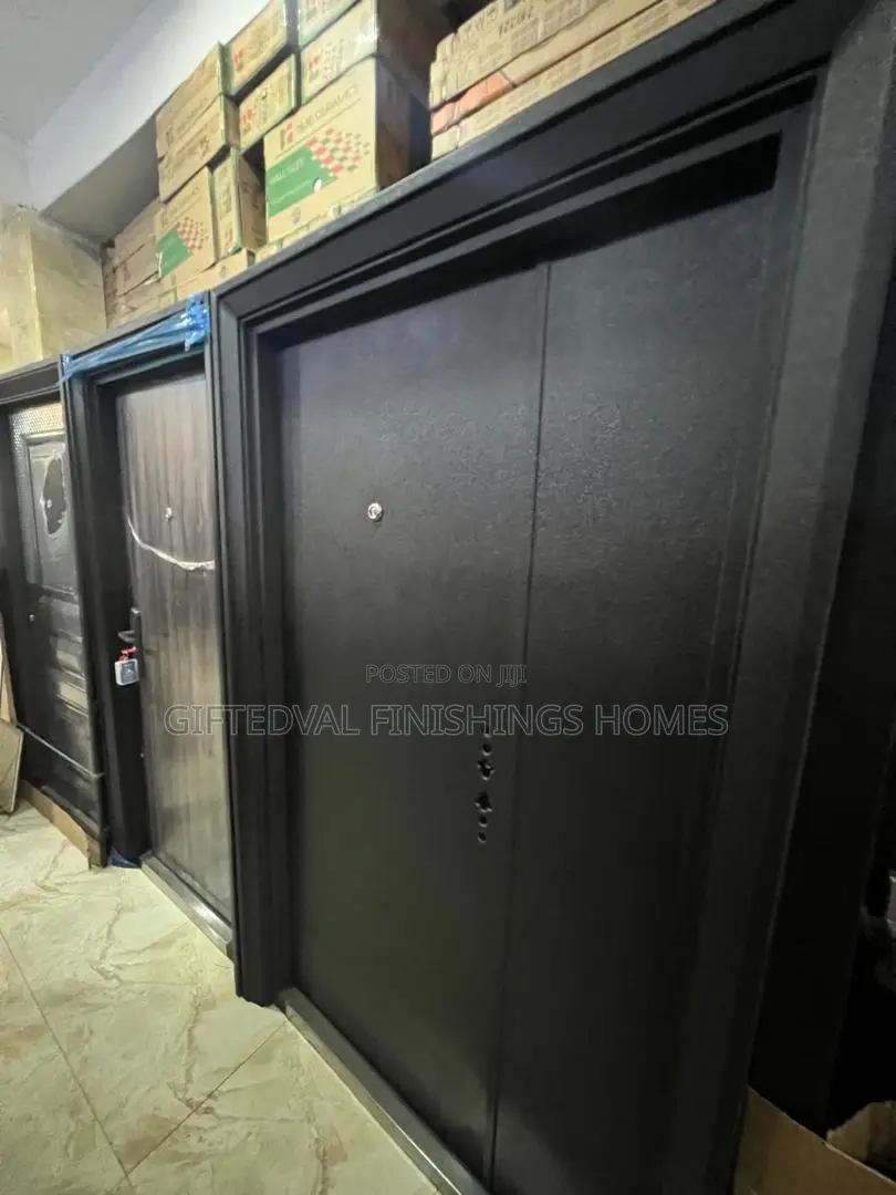 Entrance 4ft Door.