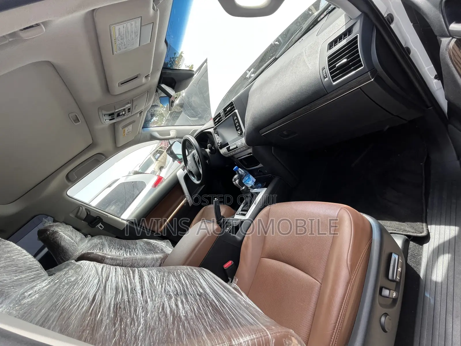 Toyota Land Cruiser Prado 2023 White