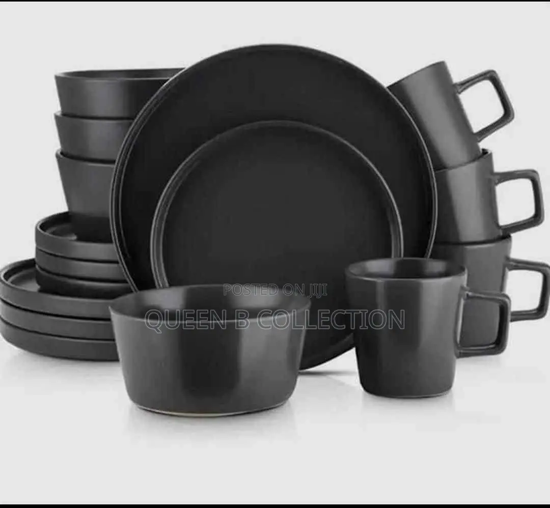 16 Pieces Set of Plates and Cups